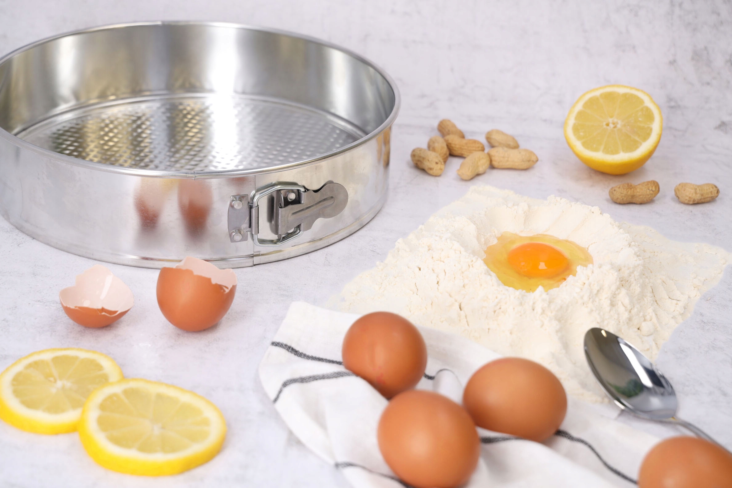 TORTOWNICA FORMA DO PIECZENIA DUŻA BLACHA OKRĄGŁA 30CM Z OTWIERANYMI BOKAMI Stan opakowania oryginalne