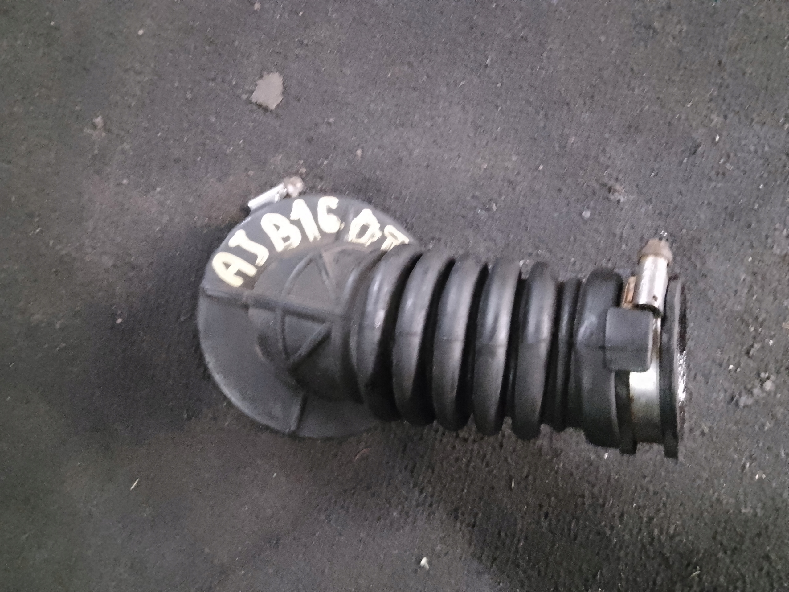 SCHLAUCH FILTER LUFT OPEL ASTRA J 1.6 B16DTH