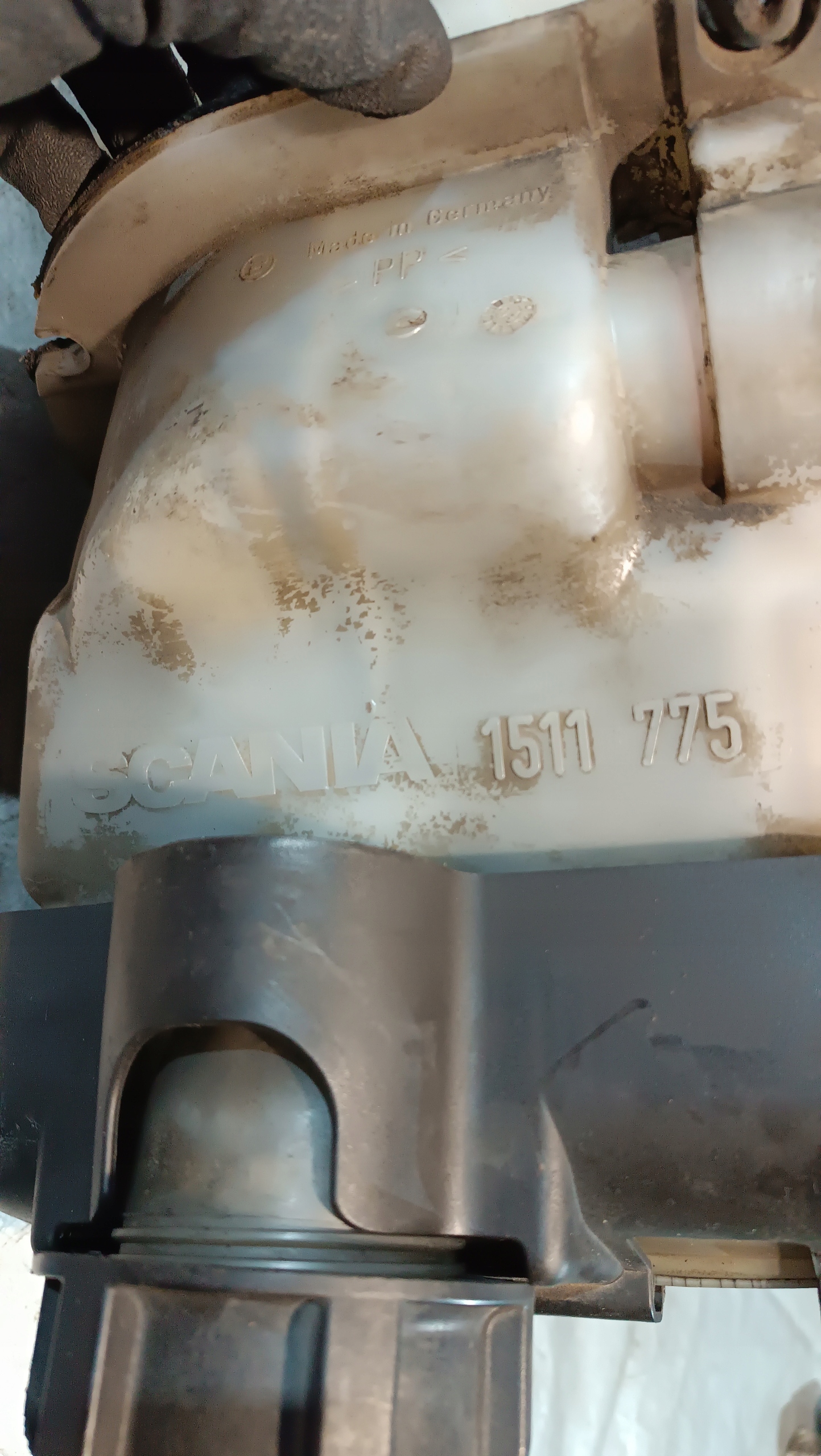 nádržka na vodu SCANIA 1511775