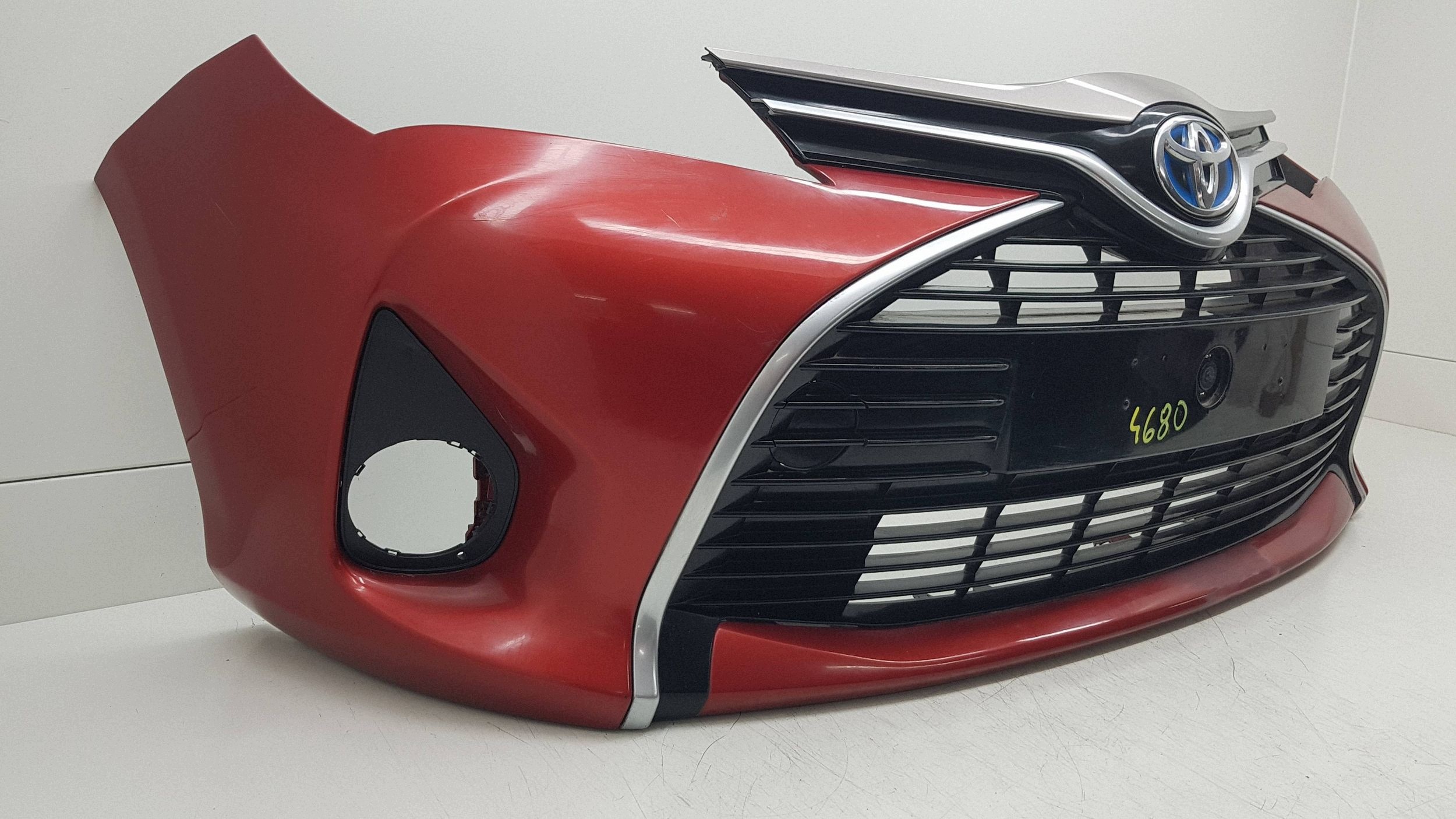 TOYOTA YARIS 3 III 2014 - bumper front 53102-OD030