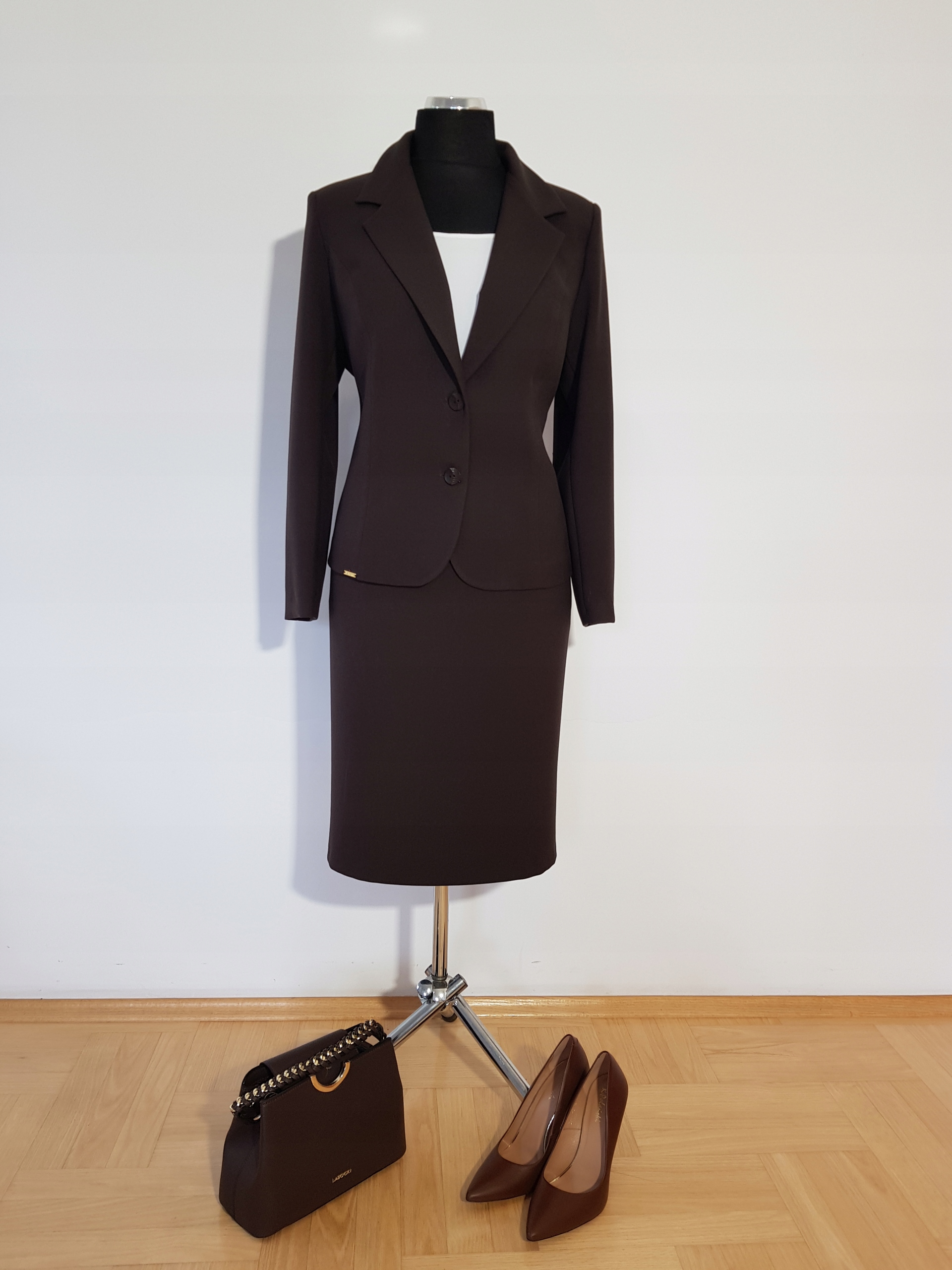 Hnědý Obchodní Kostým 40 42 44 46 48 50 52 54 56 58 60 62