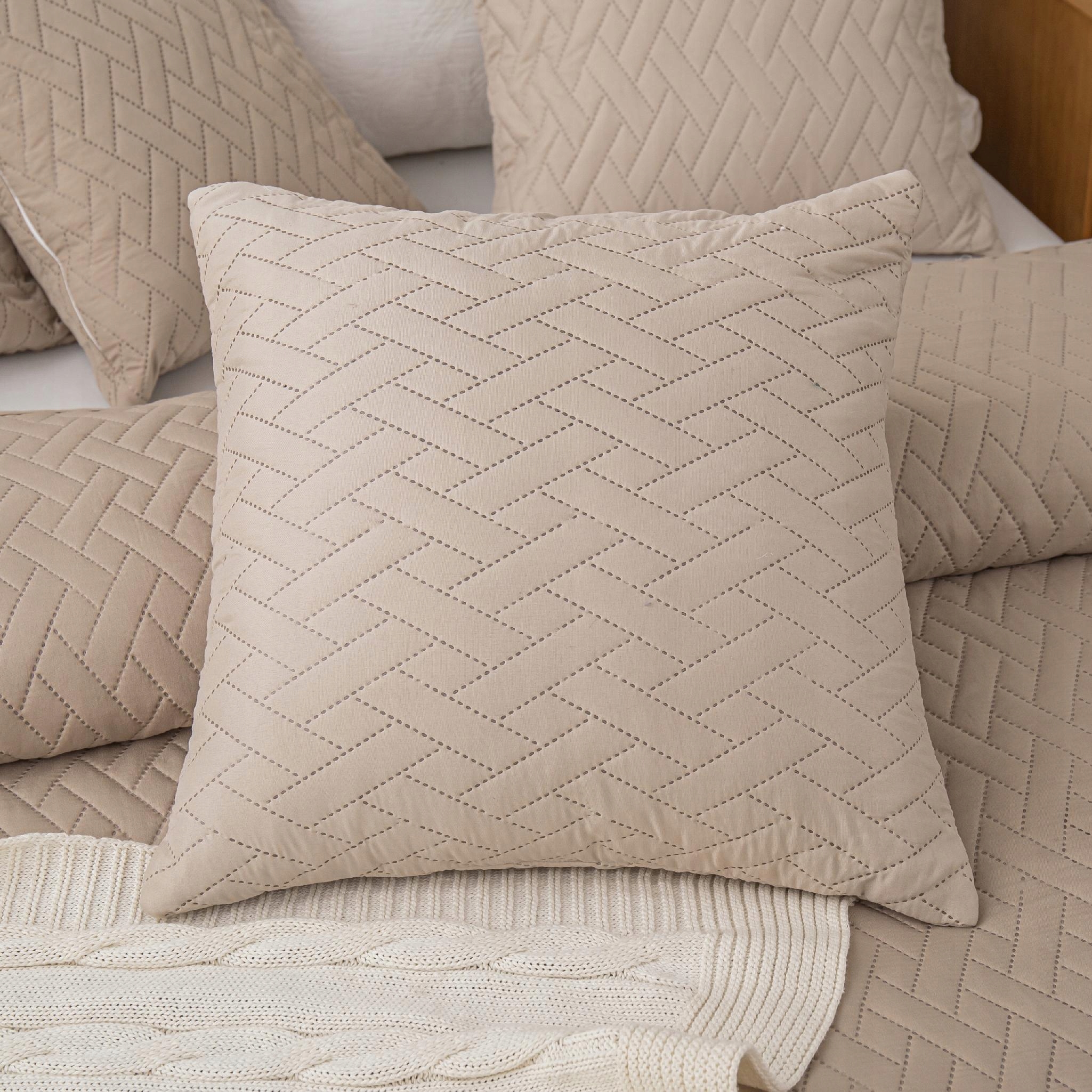 NARZUTA NA ŁÓŻKO PIKOWANA DWUSTRONNA KAPA KOC PLED DASH 240x260CM Waga produktu z opakowaniem jednostkowym 1 kg