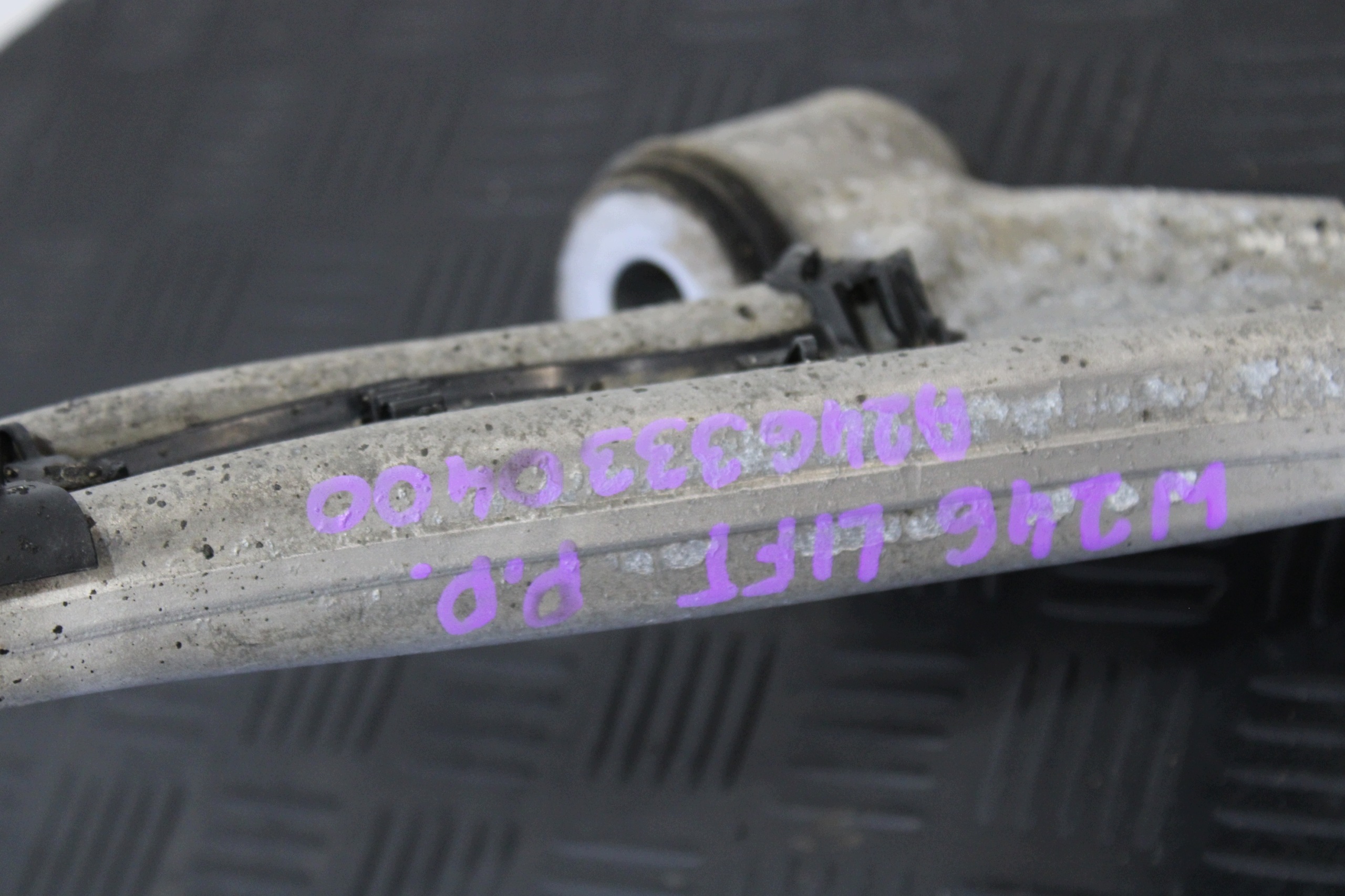 arm right front front A2463330400 MERCEDES B-class W246 LIFT