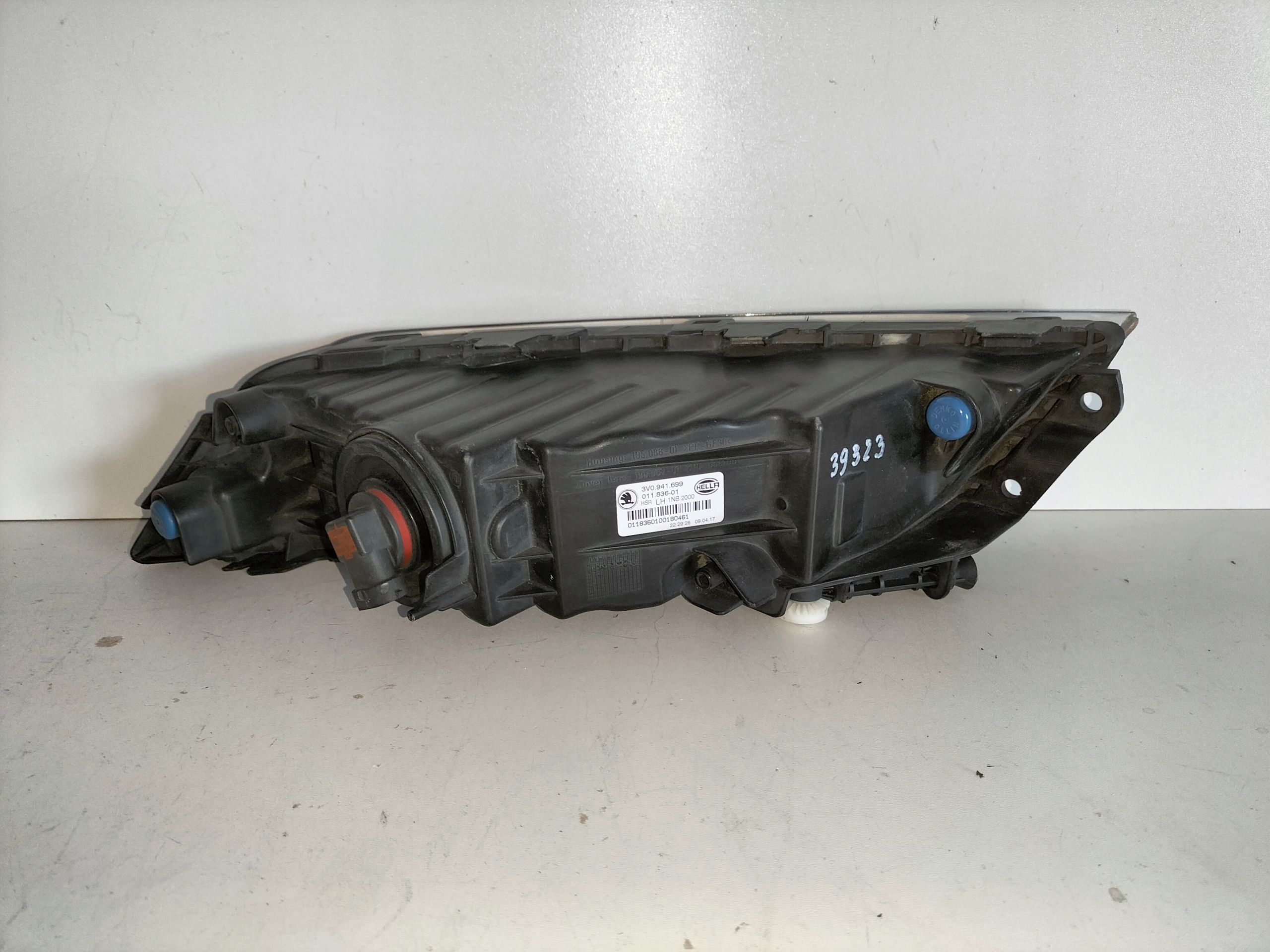 fog light light left SKODA SUPERB III 15-19