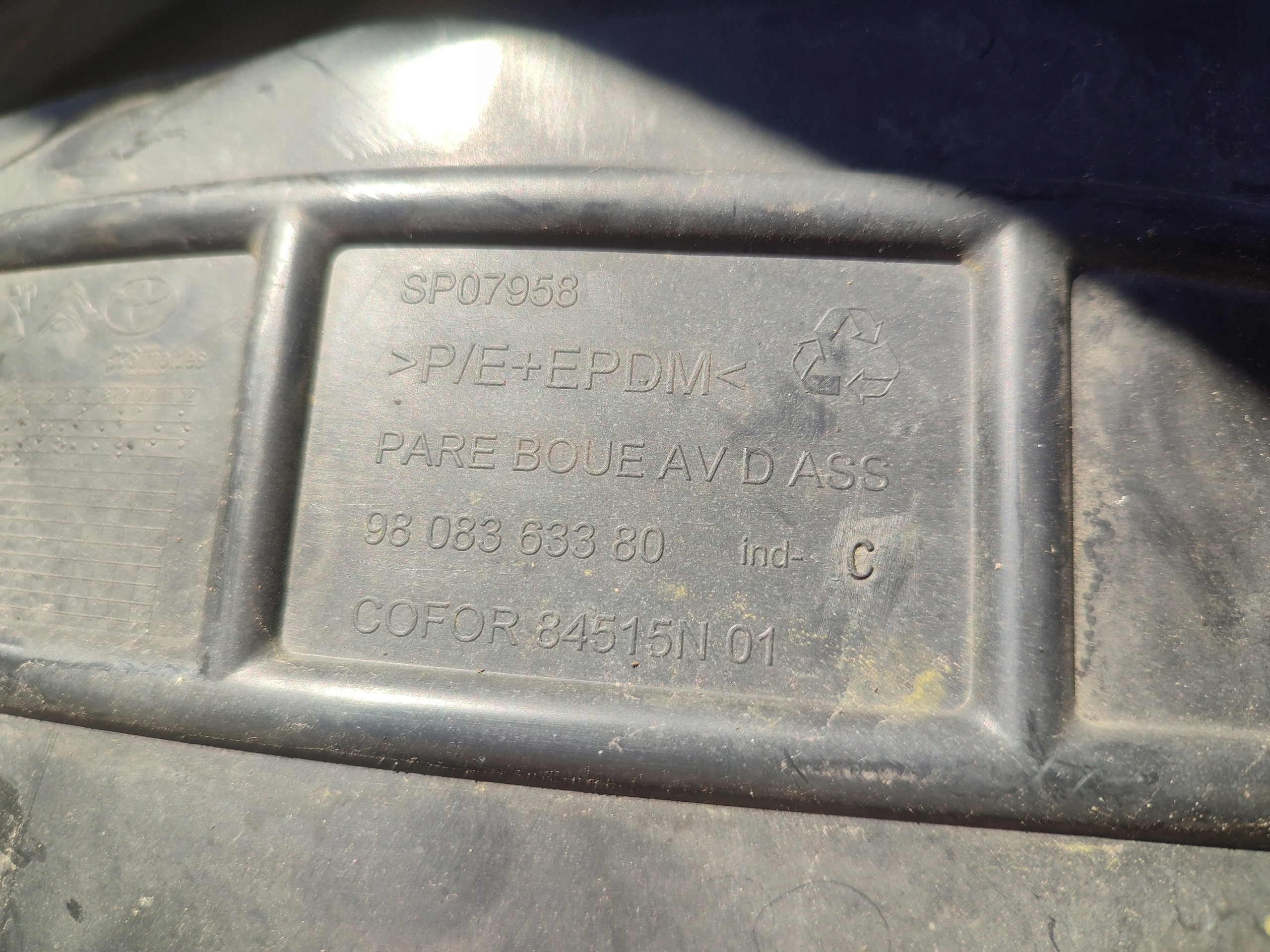 mudguard right front front right PEUGEOT EXPERT JUMPY III 9808363380