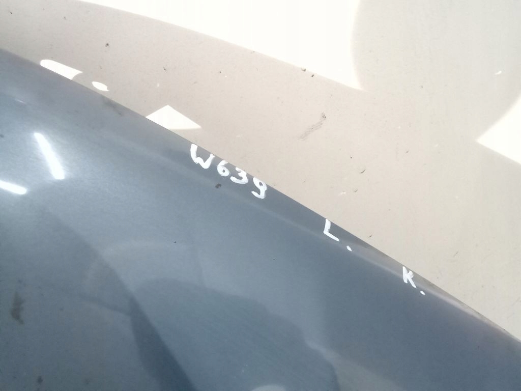 Mercedes Vito W639 fender left