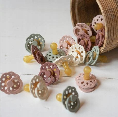 BIBS BOHEME SMOCZEK USPOKAJAJĄCY 0+ KAUCZUK 2PAK S Kolor wielokolorowy