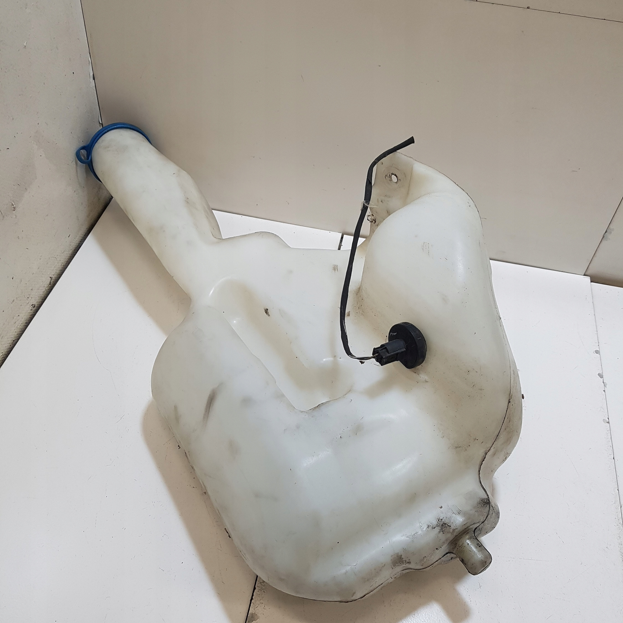 washer fluid tank MERCEDES-BENZ SPRINTER 906 A9068690220