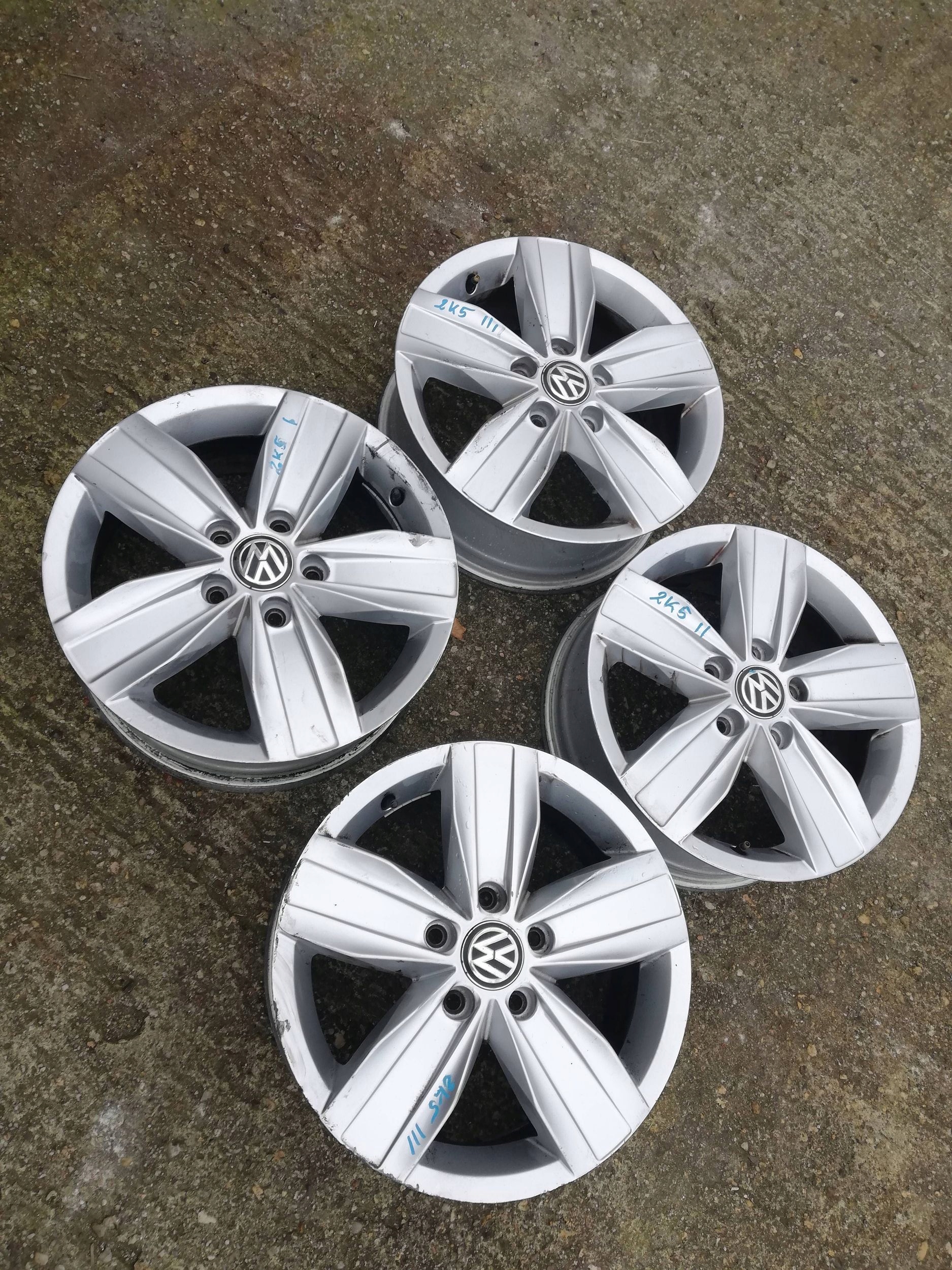 disc 16 Volkswagen Caddy 2K5601025Q