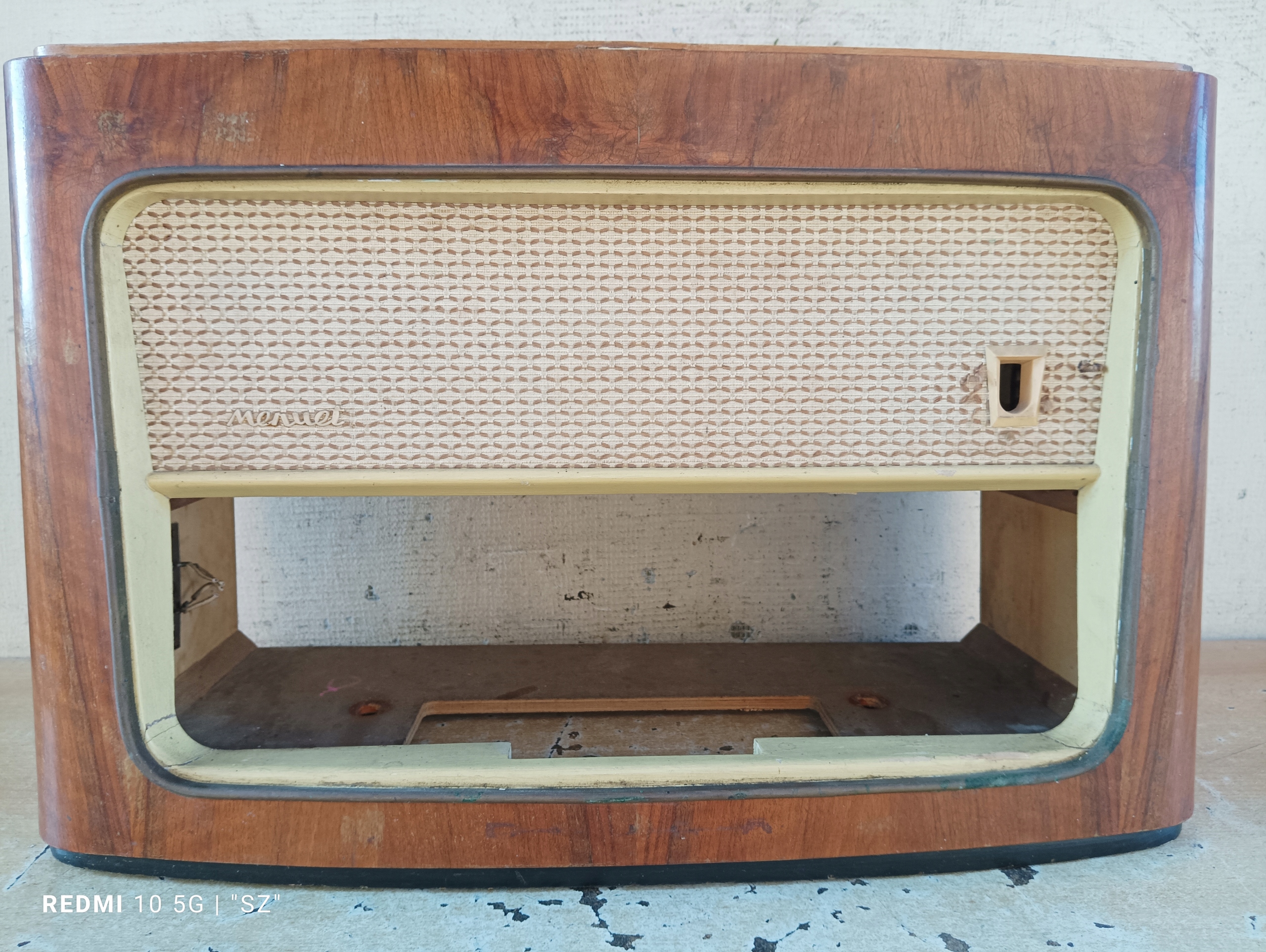 MENUET - STARE RADIO LAMPOWE - CZĘŚCI - OBUDOWA.