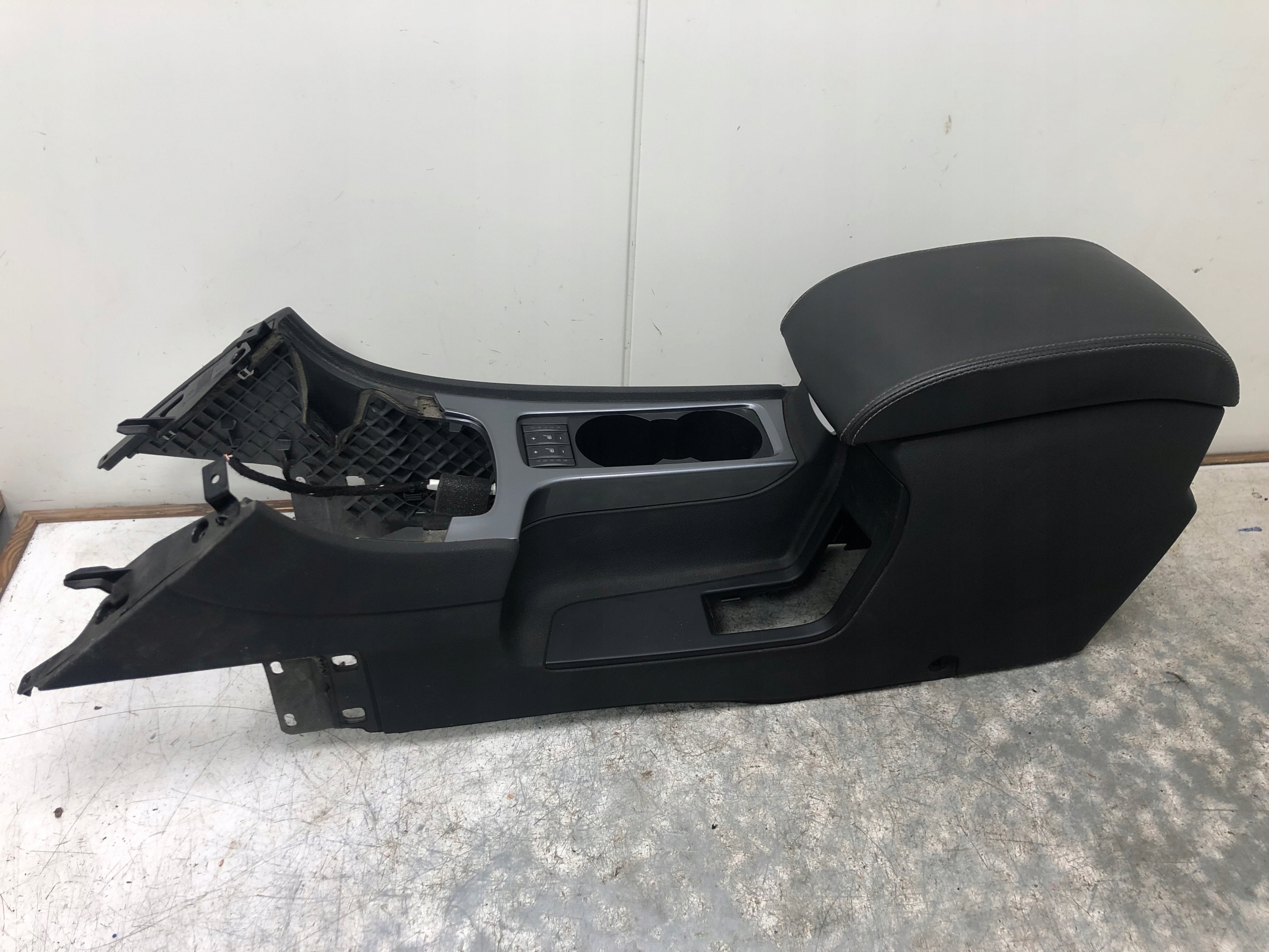 TUNEL central armrest FORD MONDEO MK4