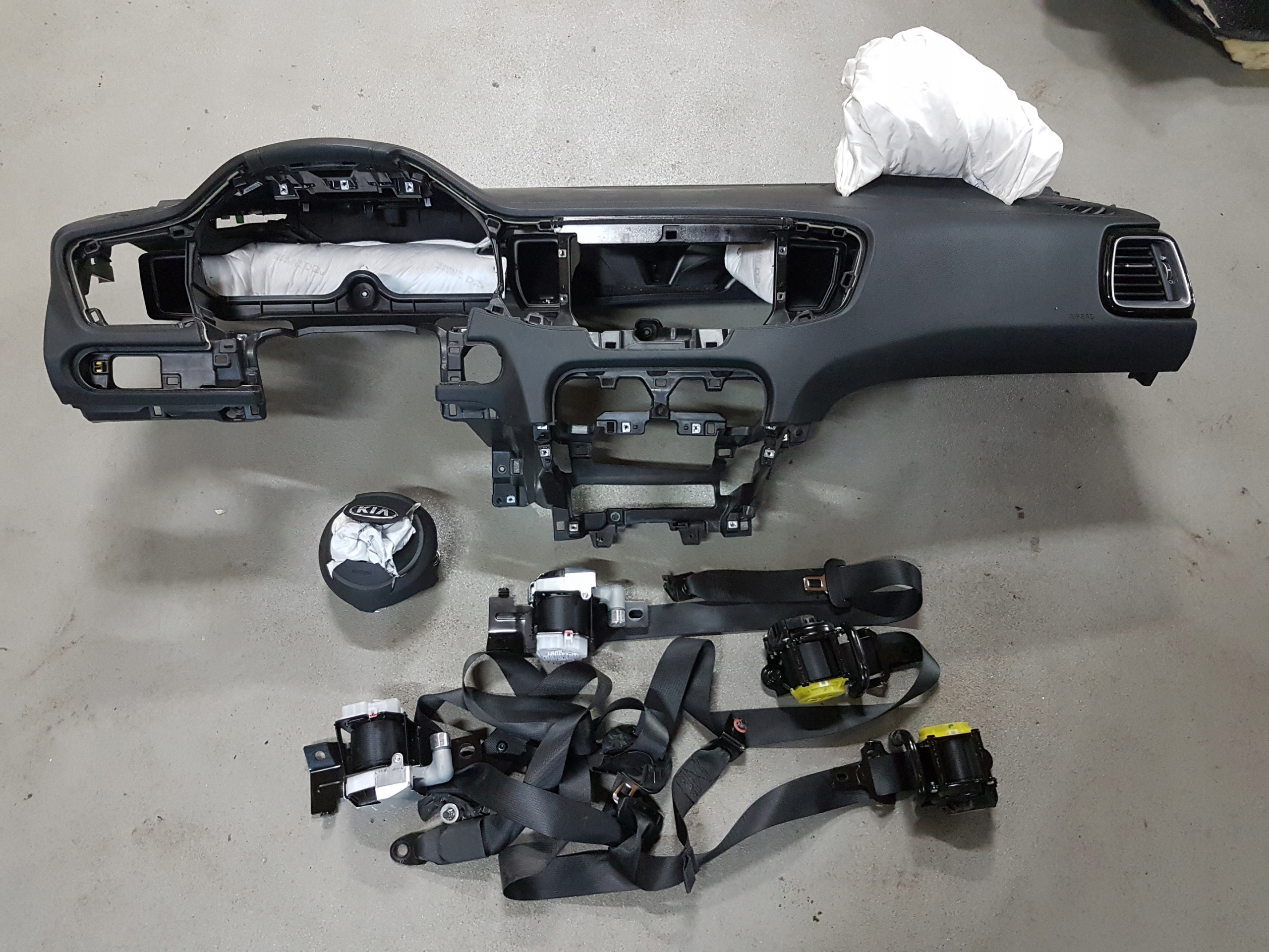 консоль Подушки ремни kia PROCEED III 18-