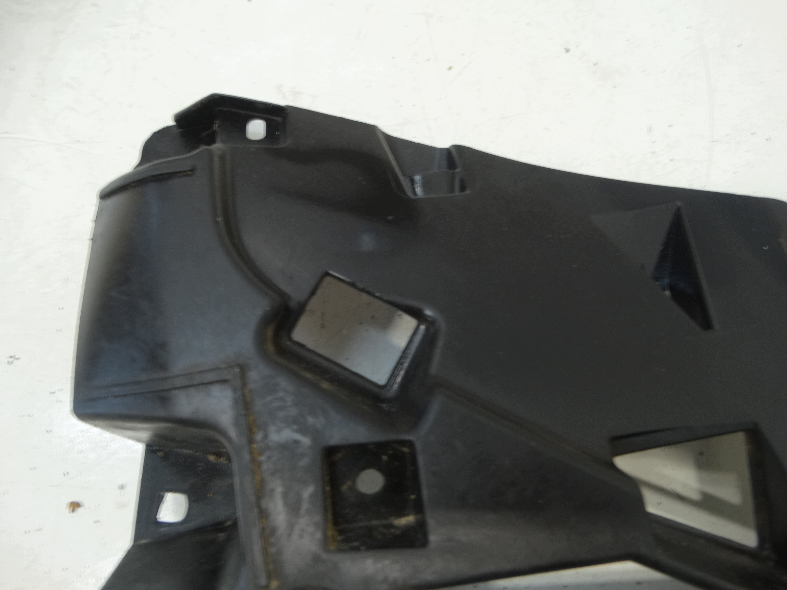 bumper bracket left front PEUGEOT 308 III 5008 II 9837858080