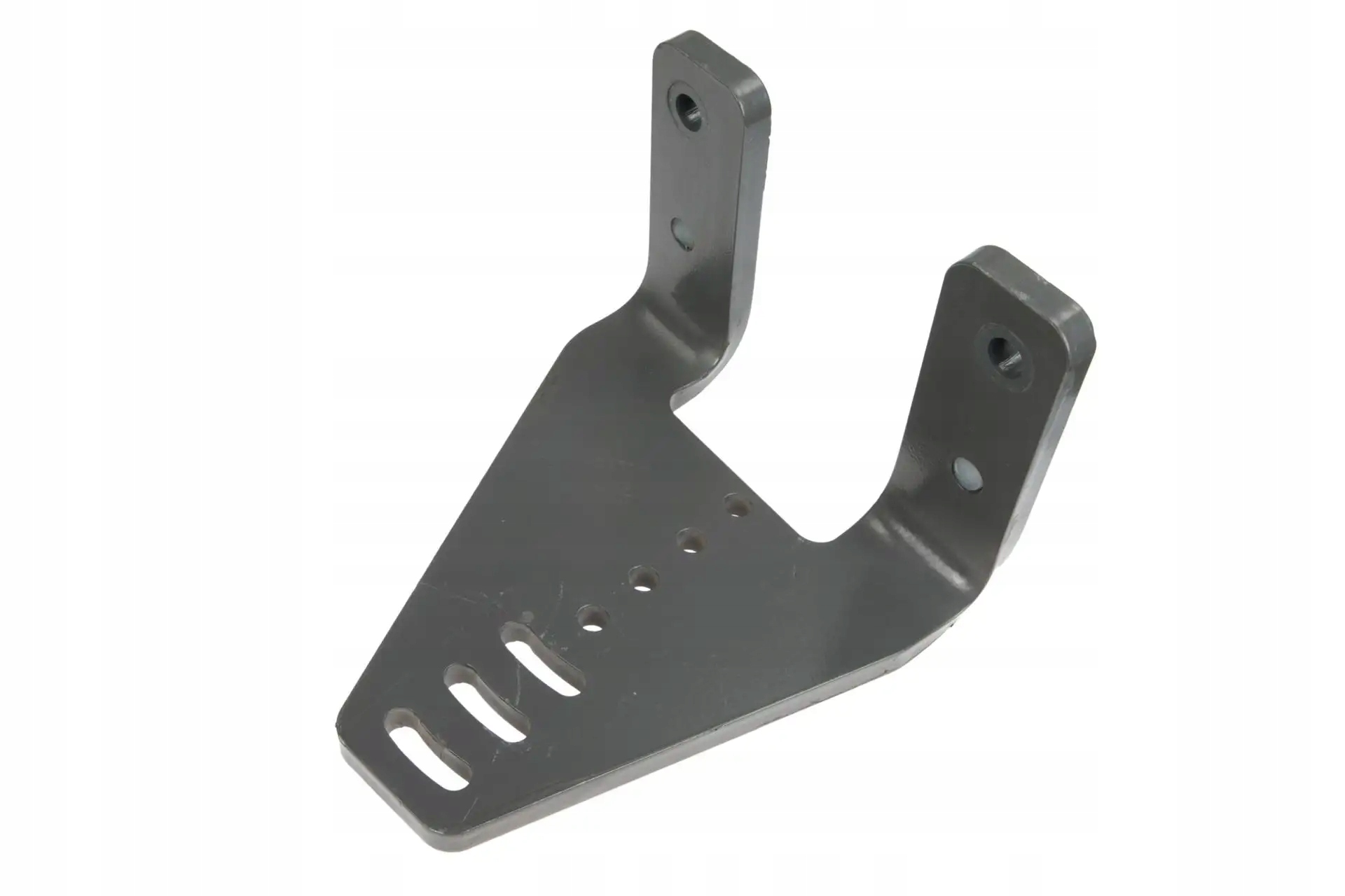 334700030021 кронштейн крыла правый