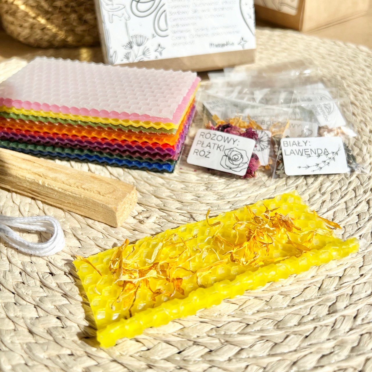 ZESTAW STWÓRZ SAM ŚWIECE ŻYCZEŃ ŚWIECE RYTUALNE 10X1CM Z WOSKU 12 SZT Wysokość świecy 100 mm