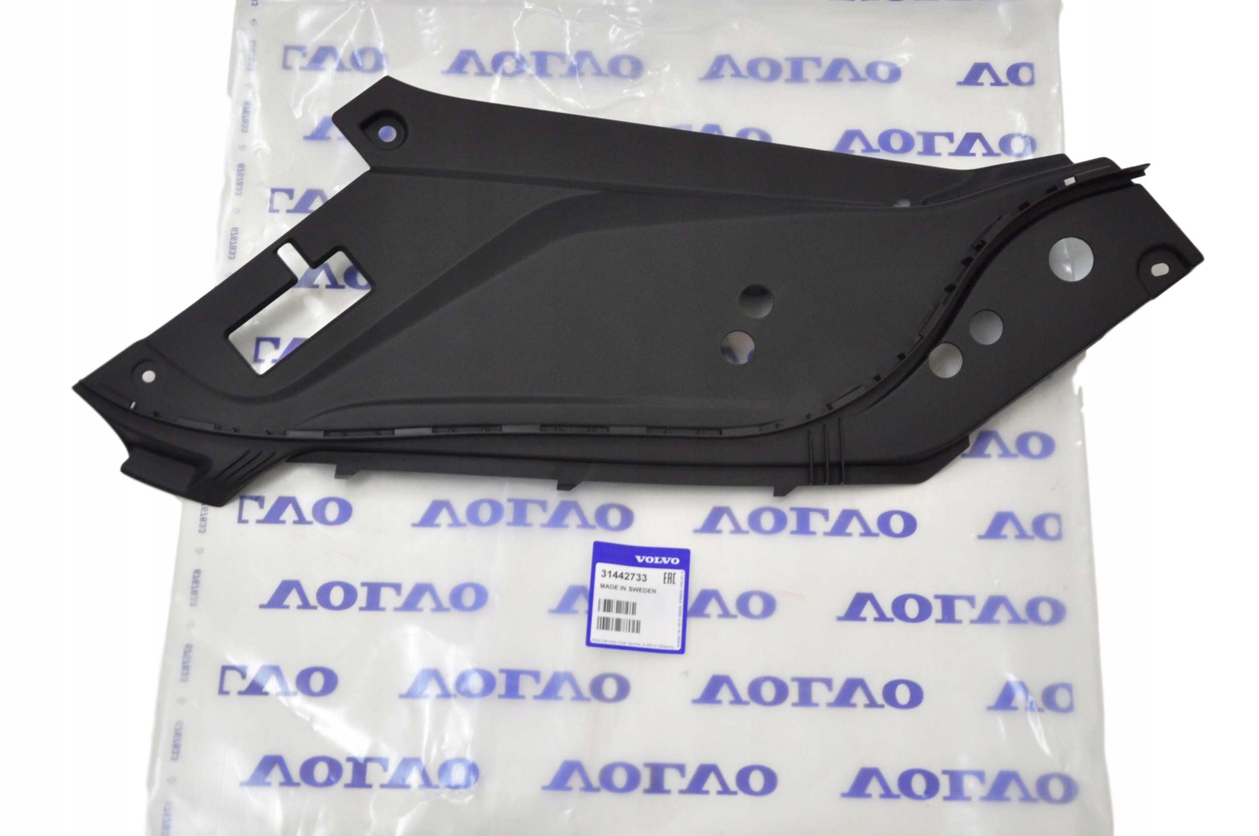 Volvo XC90 II levá krytka pásu zesílení Oe 31442733