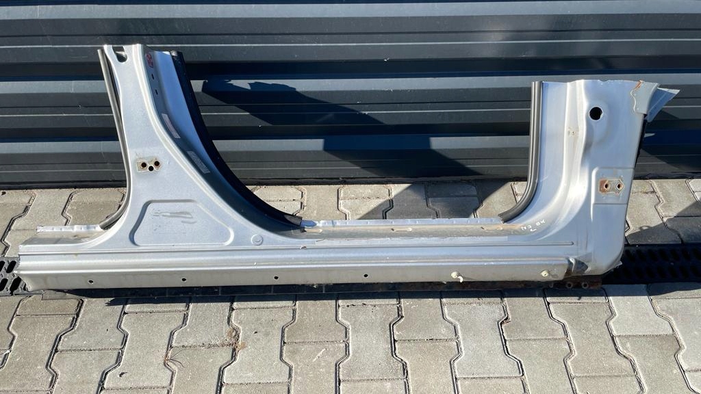 MAZDA 3 BK 03-08 PRÓG SŁUPEK ĆWIARTKA PRAWA