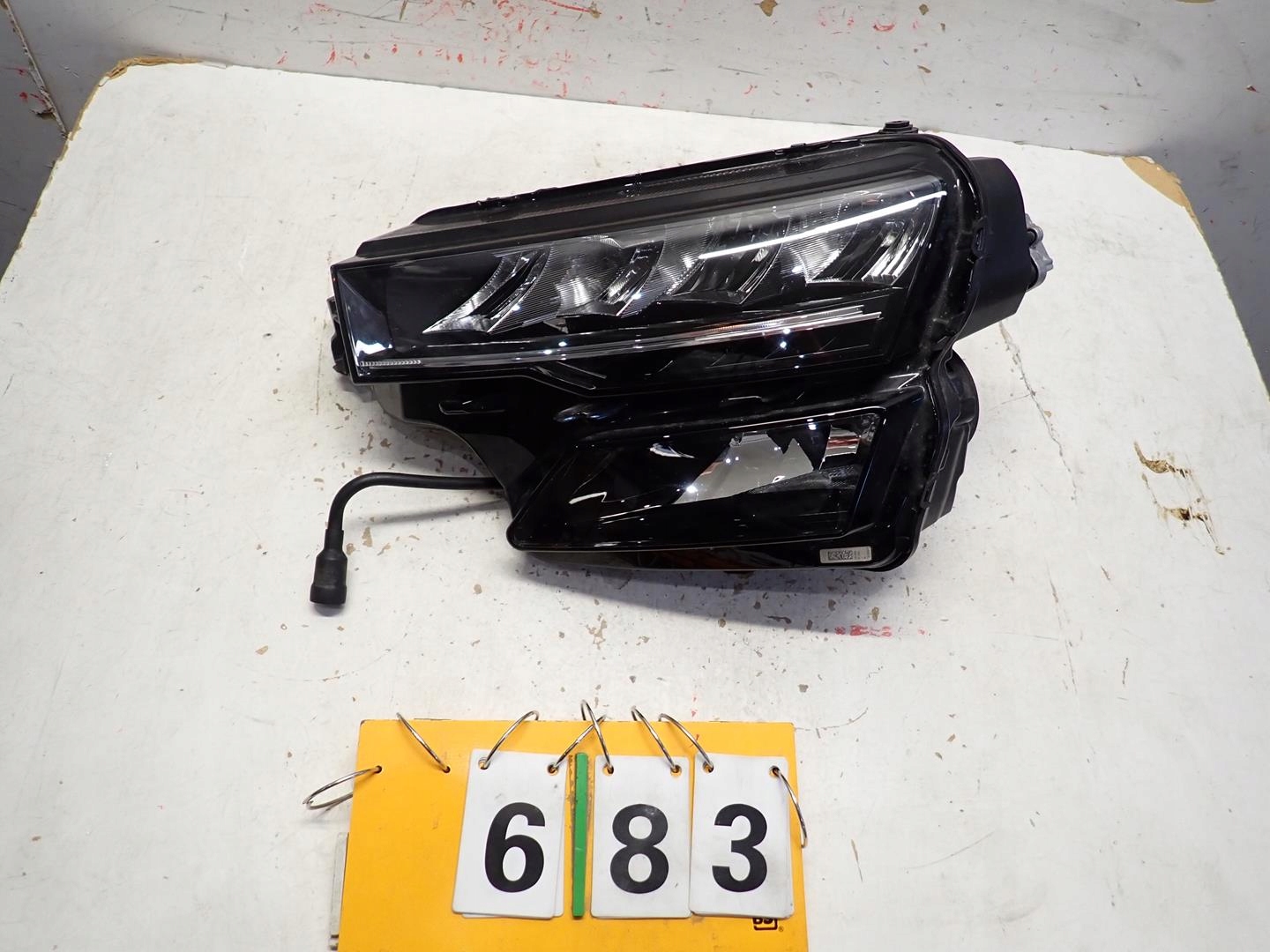 light front front left SKODA KAROQ LIFT 2021- FULL LED 57B941009