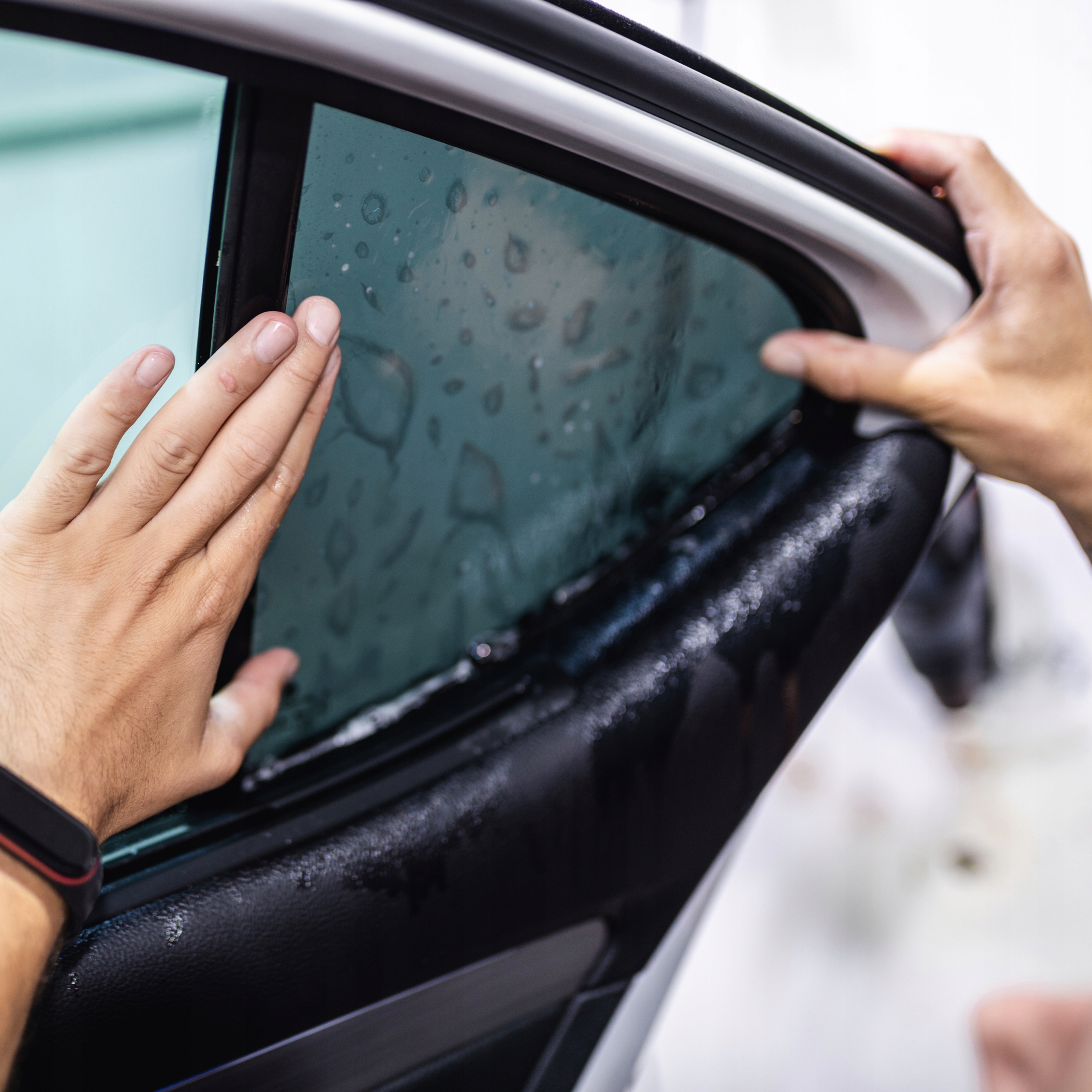 Folia Do przyciemniania Szyb 3m x 75cm Termokurczliwa Samochodowa 95% Waga produktu z opakowaniem jednostkowym 1 kg