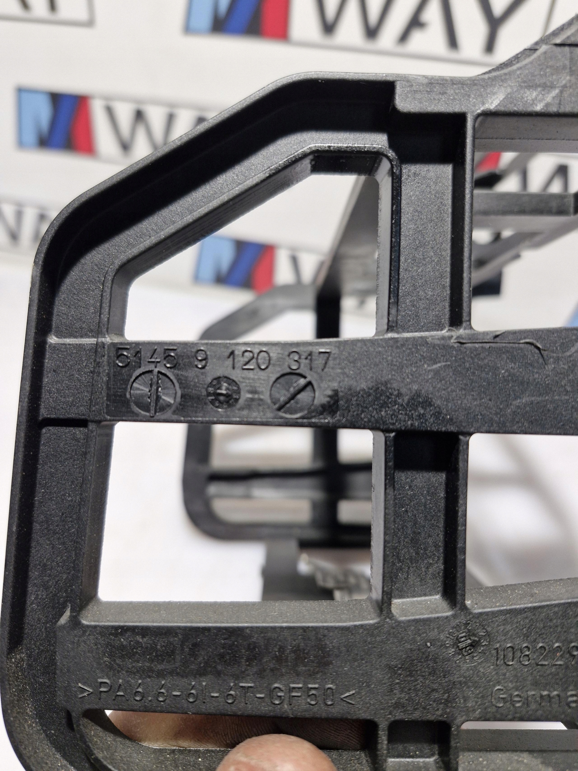 BMW E90 E91 E92 E93 support frame holder RADIA 9120317