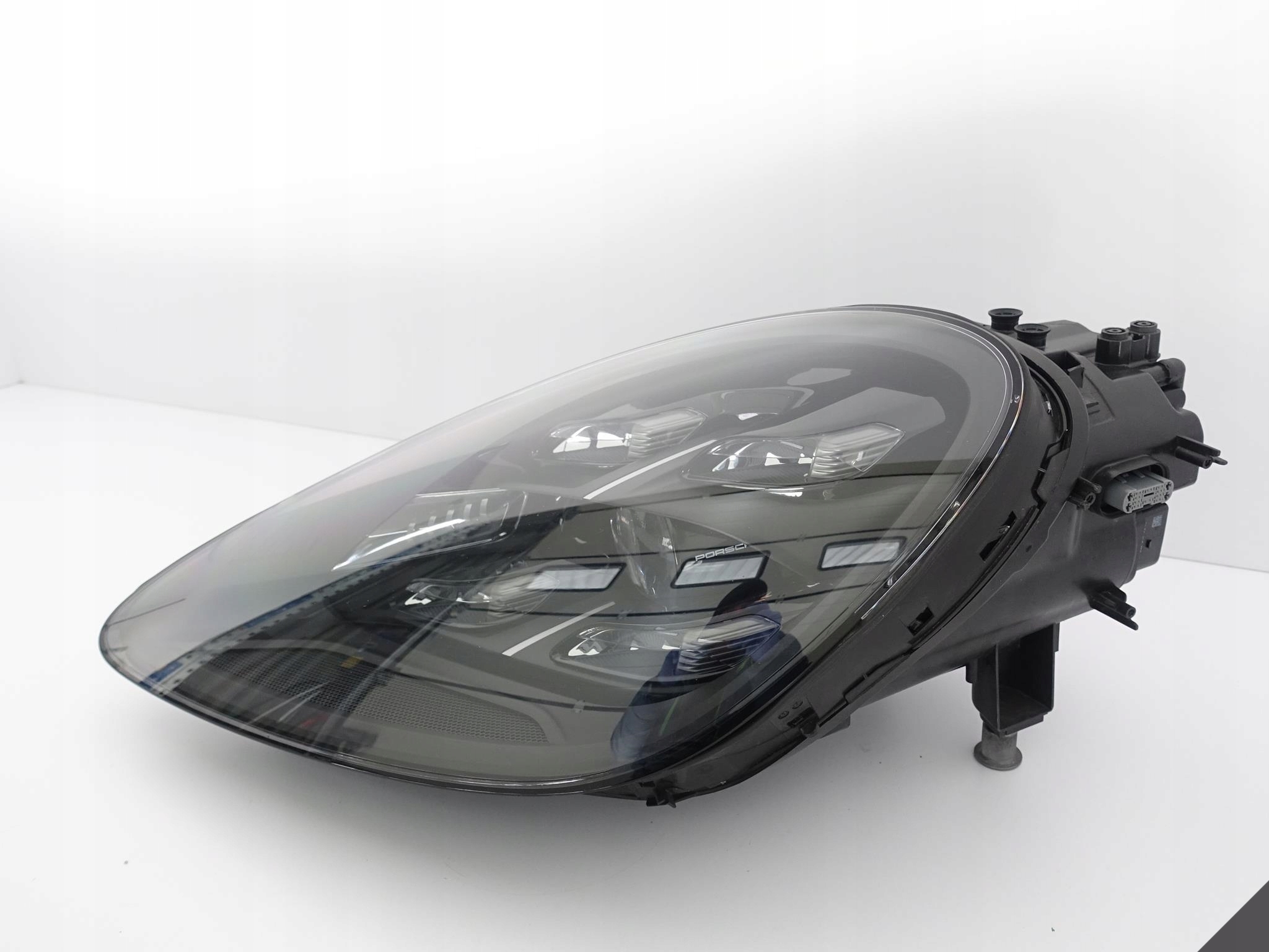 PORSCHE CAYENNE 9Y0 E3 18- LAMPA MATRIX FULL LED Rodzaj świateł mijania LED