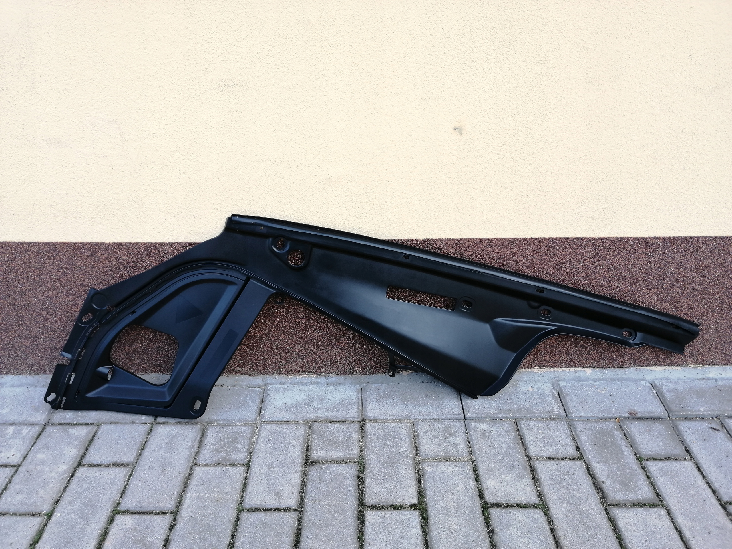 OSLONA ZAMKA BLOTNIKA PRAWA BMW 5 F10 F11