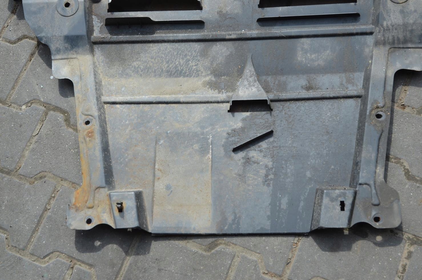cover below engine Renault Wind 2010r