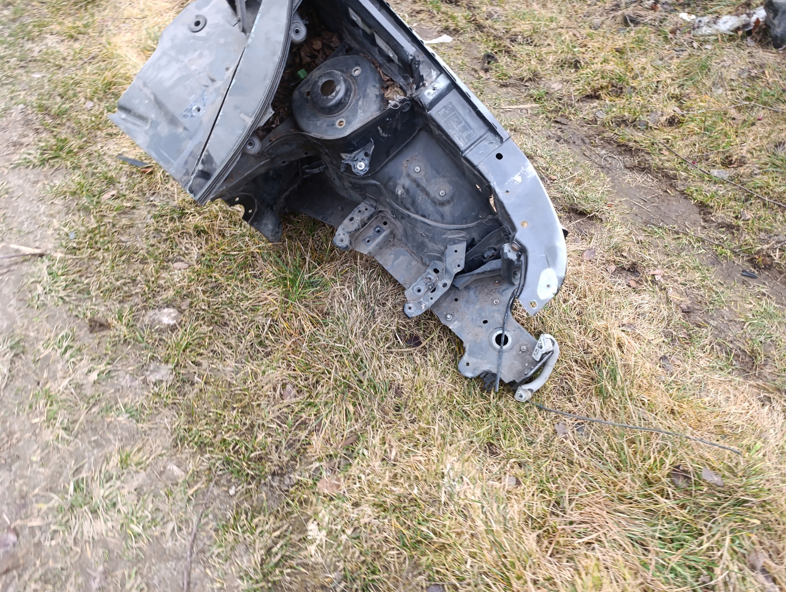 quarter left front left front seat altea LS9N