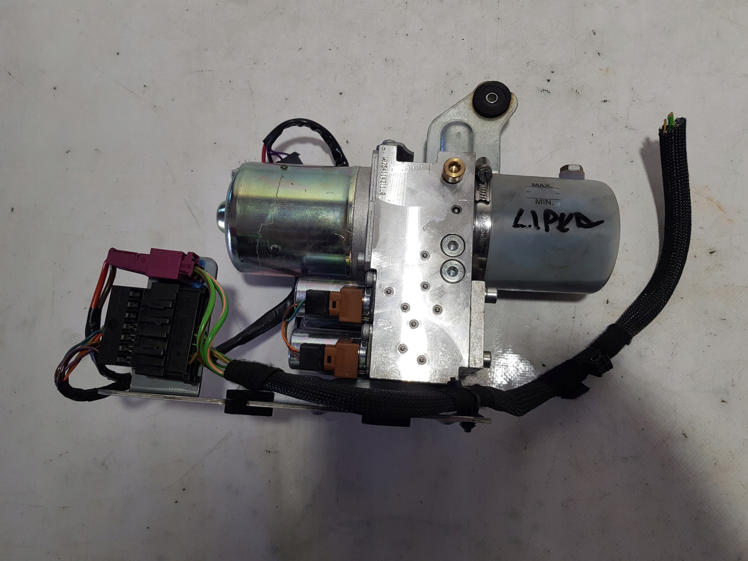 pump roofs MERCEDES W207 C207 2078000030