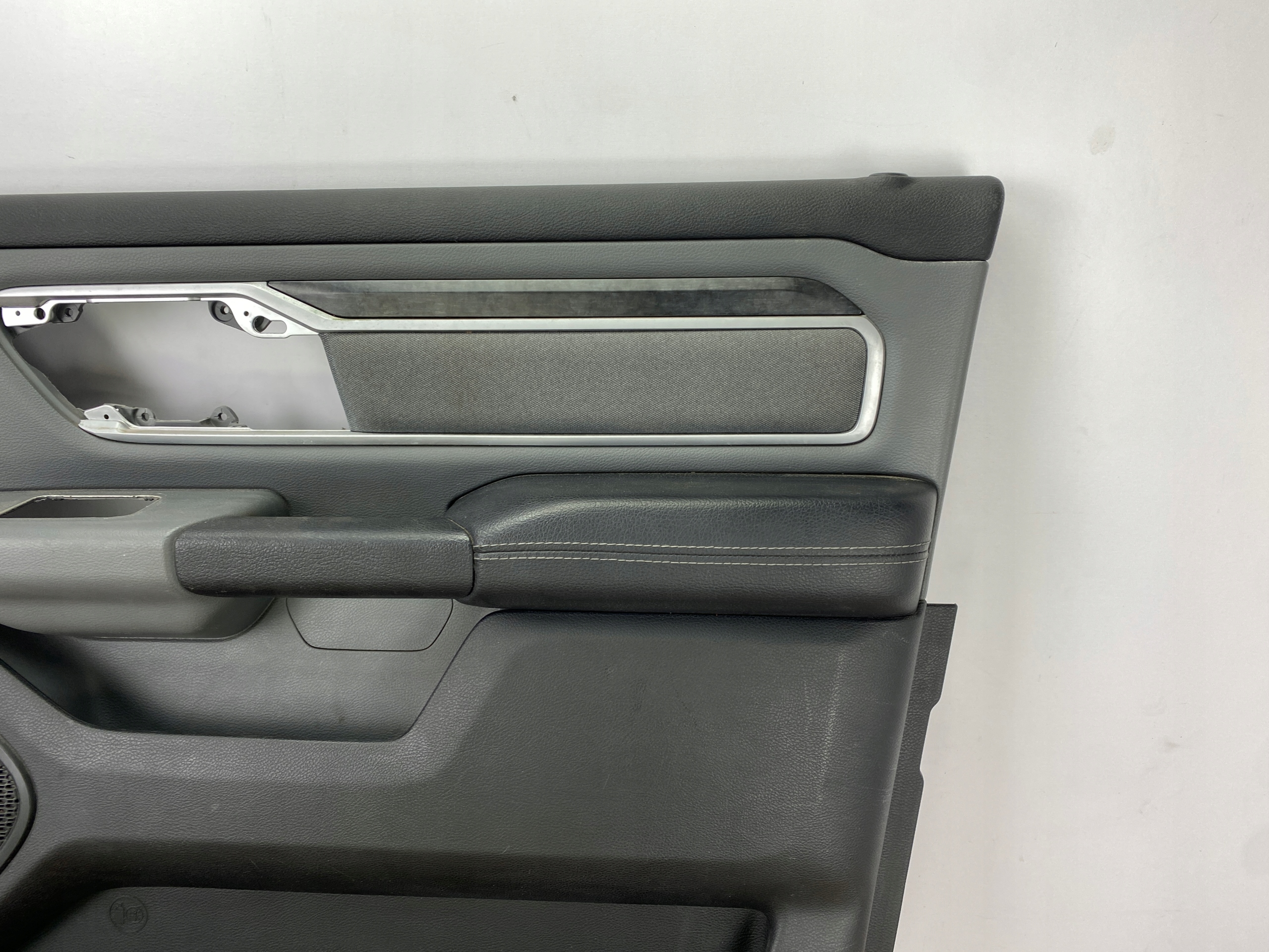 side door right front Ram 1500 2019+ USA
