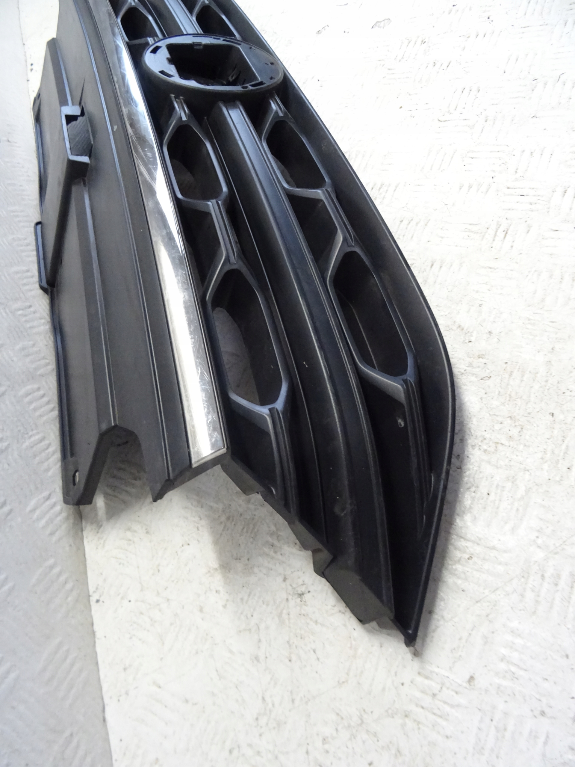 VW T-ROC LIFT 2GA grill grille of a bumper front front