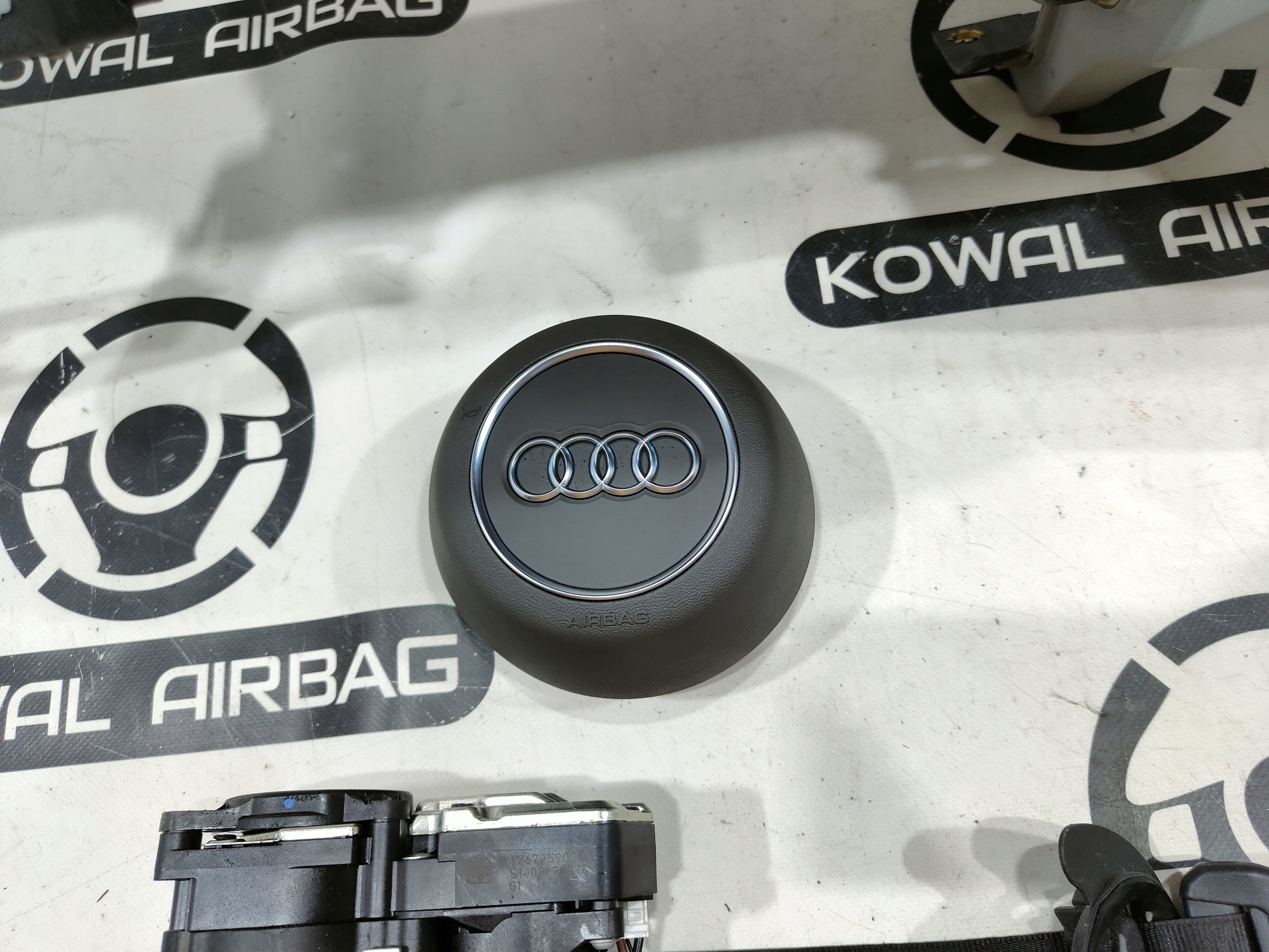Audi A4 B9 8W торпеда консоль подушки безопасности ремни