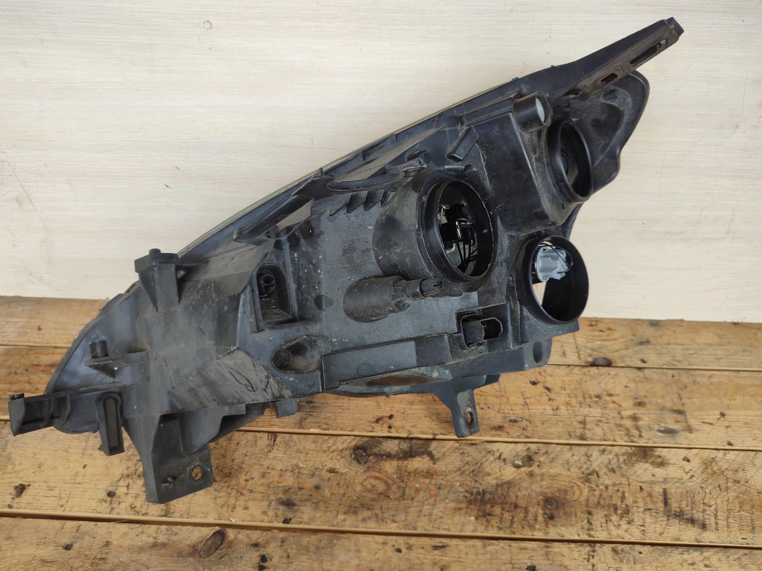 feu droite avant PEUGEOT PARTNER 9677202380