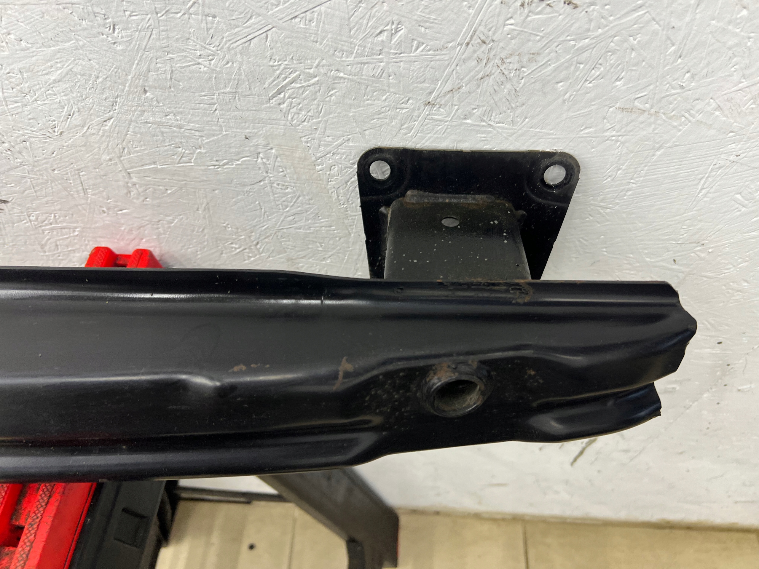 bumper support below bumper rear part rear VOLKSWAGEN PASSAT B7 KOMBI 2010-2014