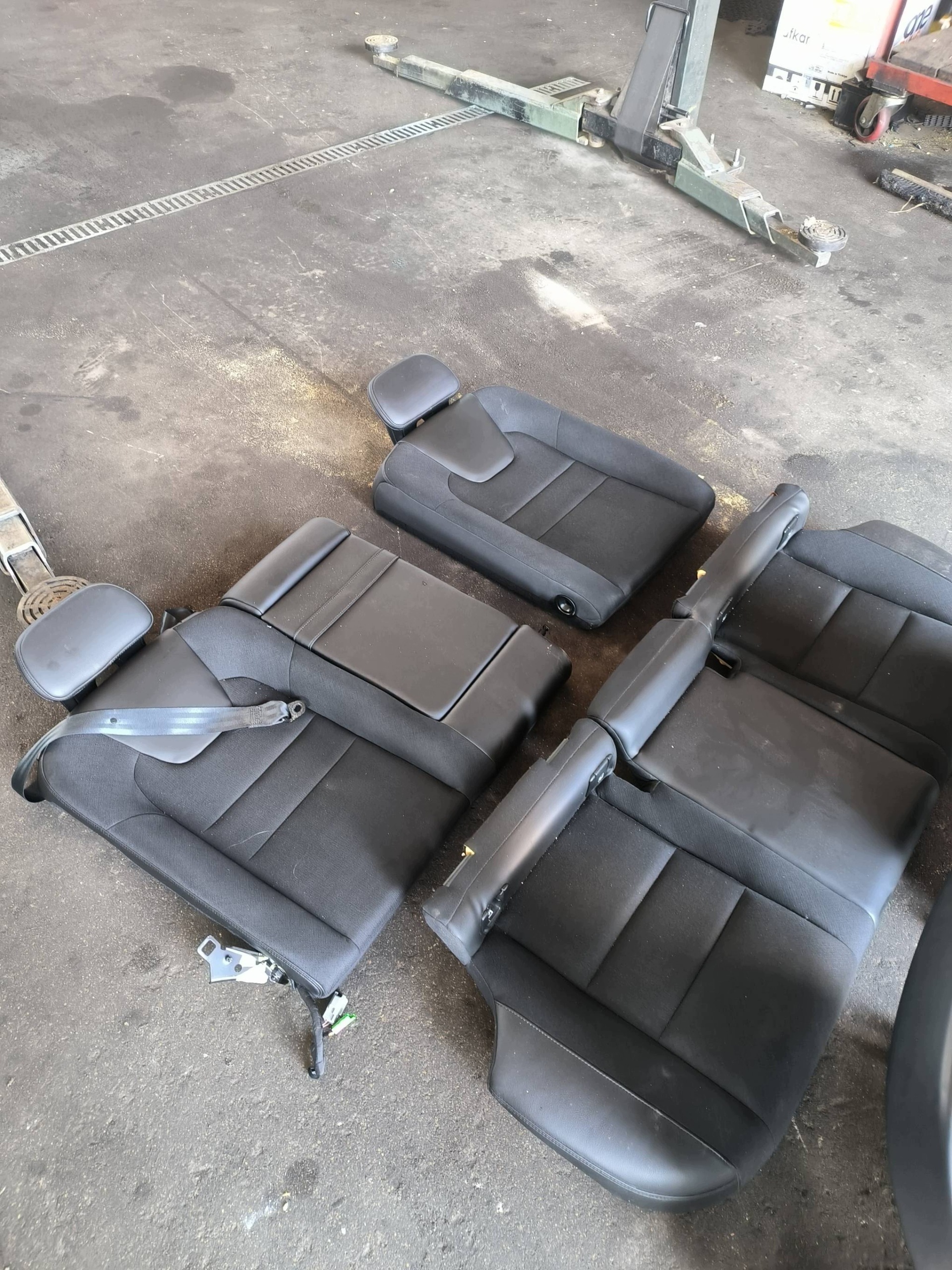 Sitze KOMPLET VOLVO V60 II