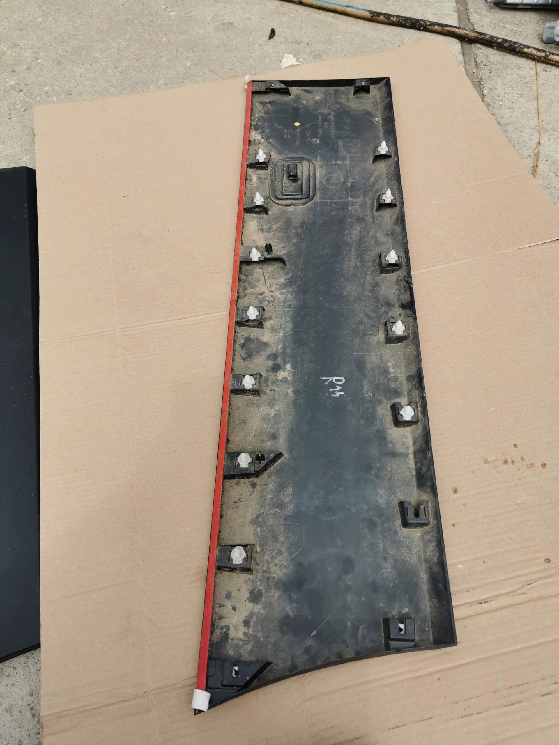 VW CRAFTER II MAN TGE moulding door right front 7C0854940 7C0.854.940