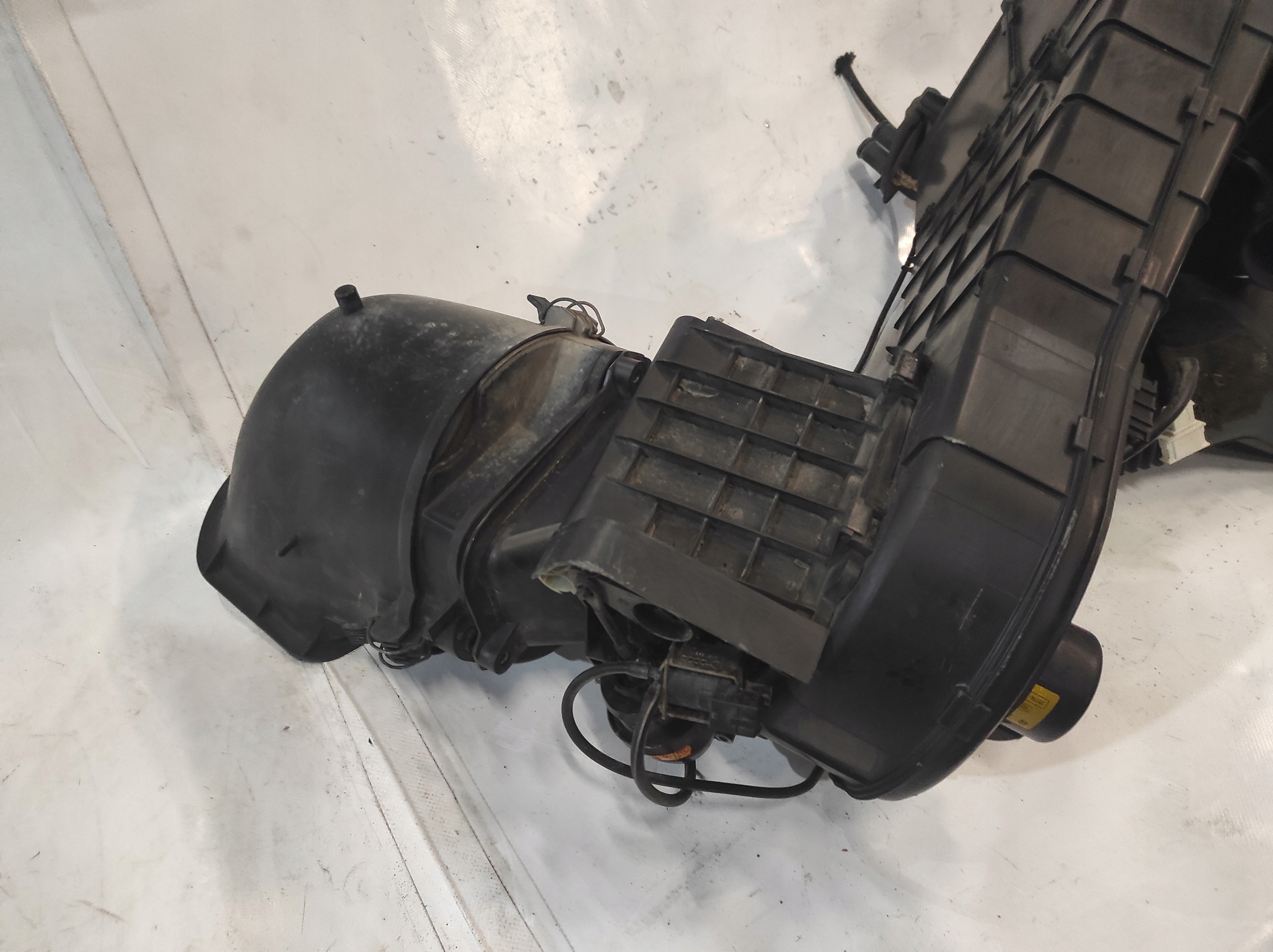 Boîte Bloc de chauffage complet tunel VW T4 701820153A