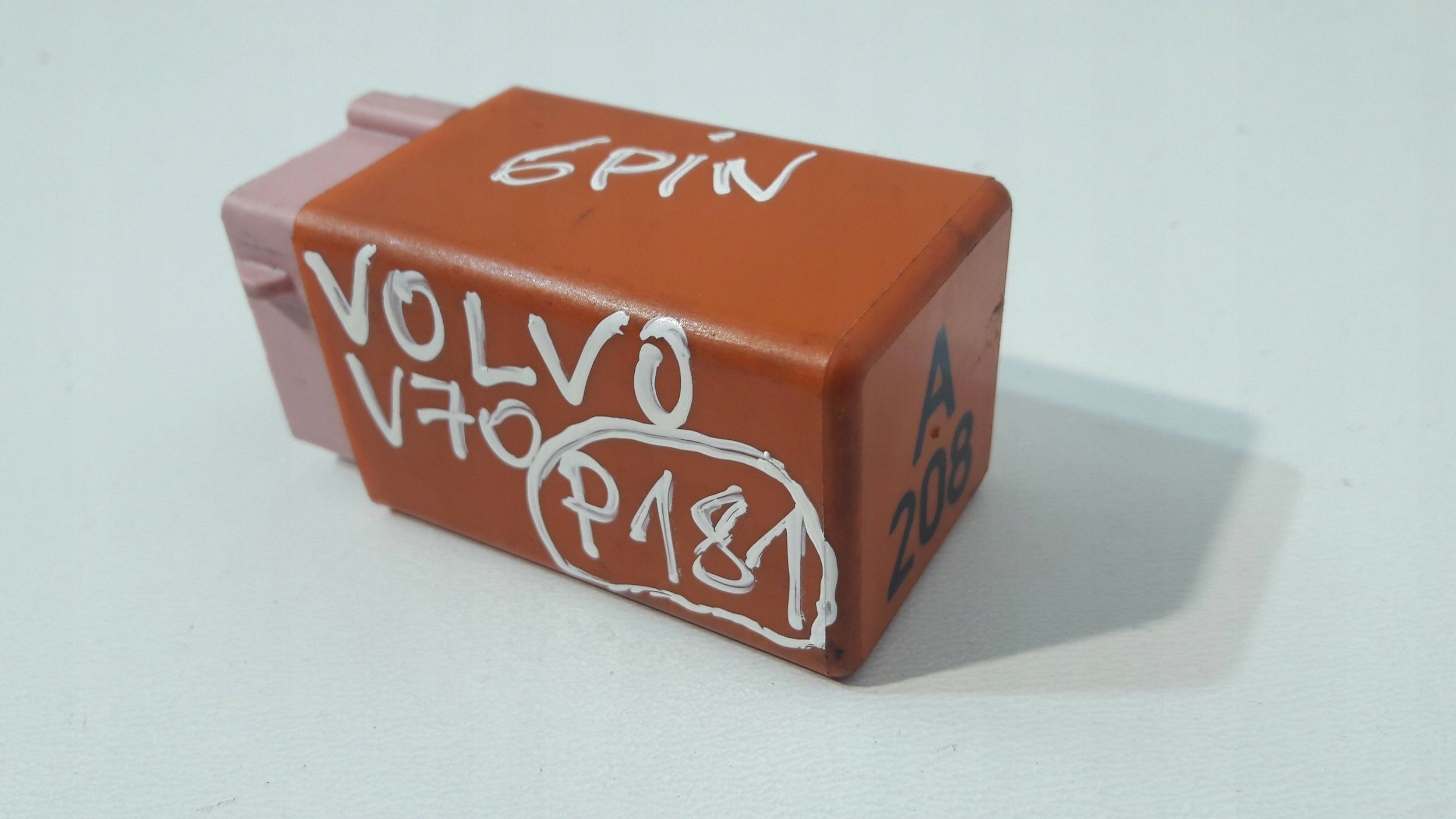 Volvo S70 V70 relay 6 PIN 898756000 (P181)