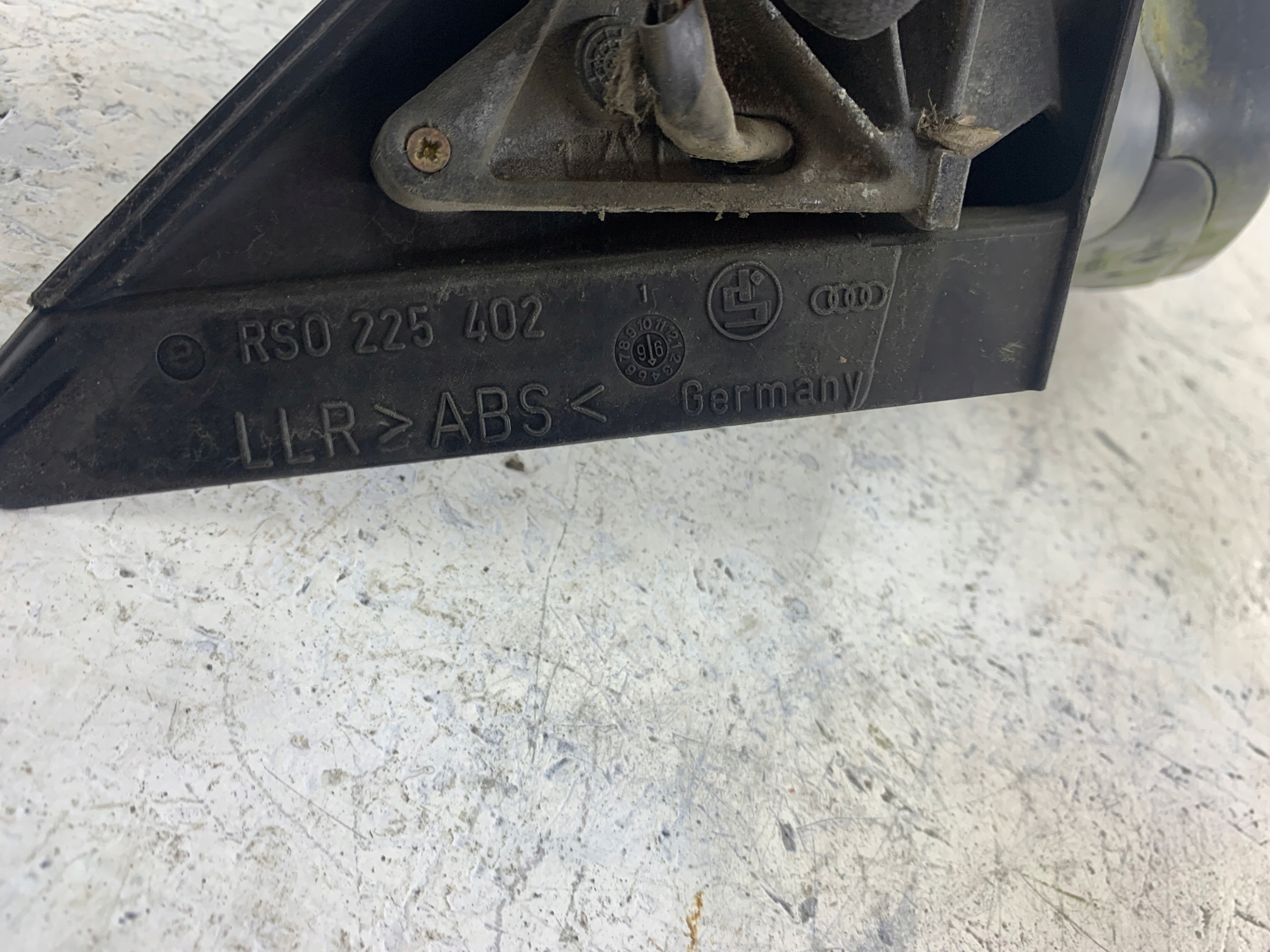 AUDI A4 B5 mirror right 5 PIN black,