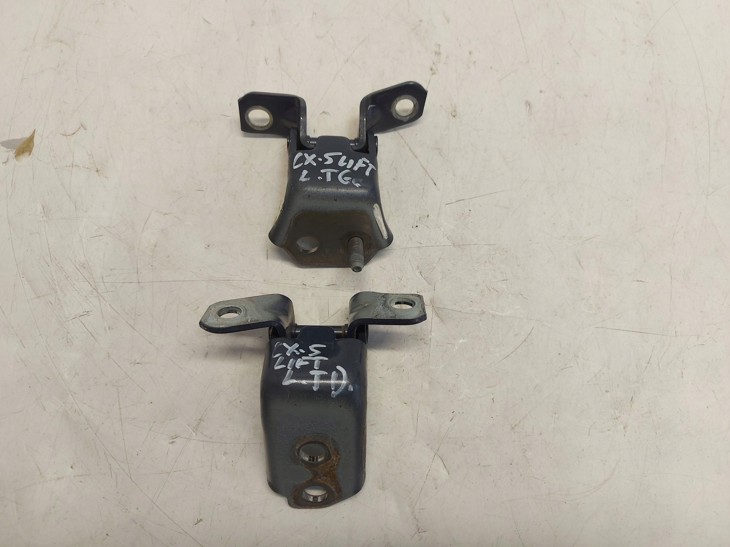 Mazda CX5 II Lift hinge door left rear part GORA DOL