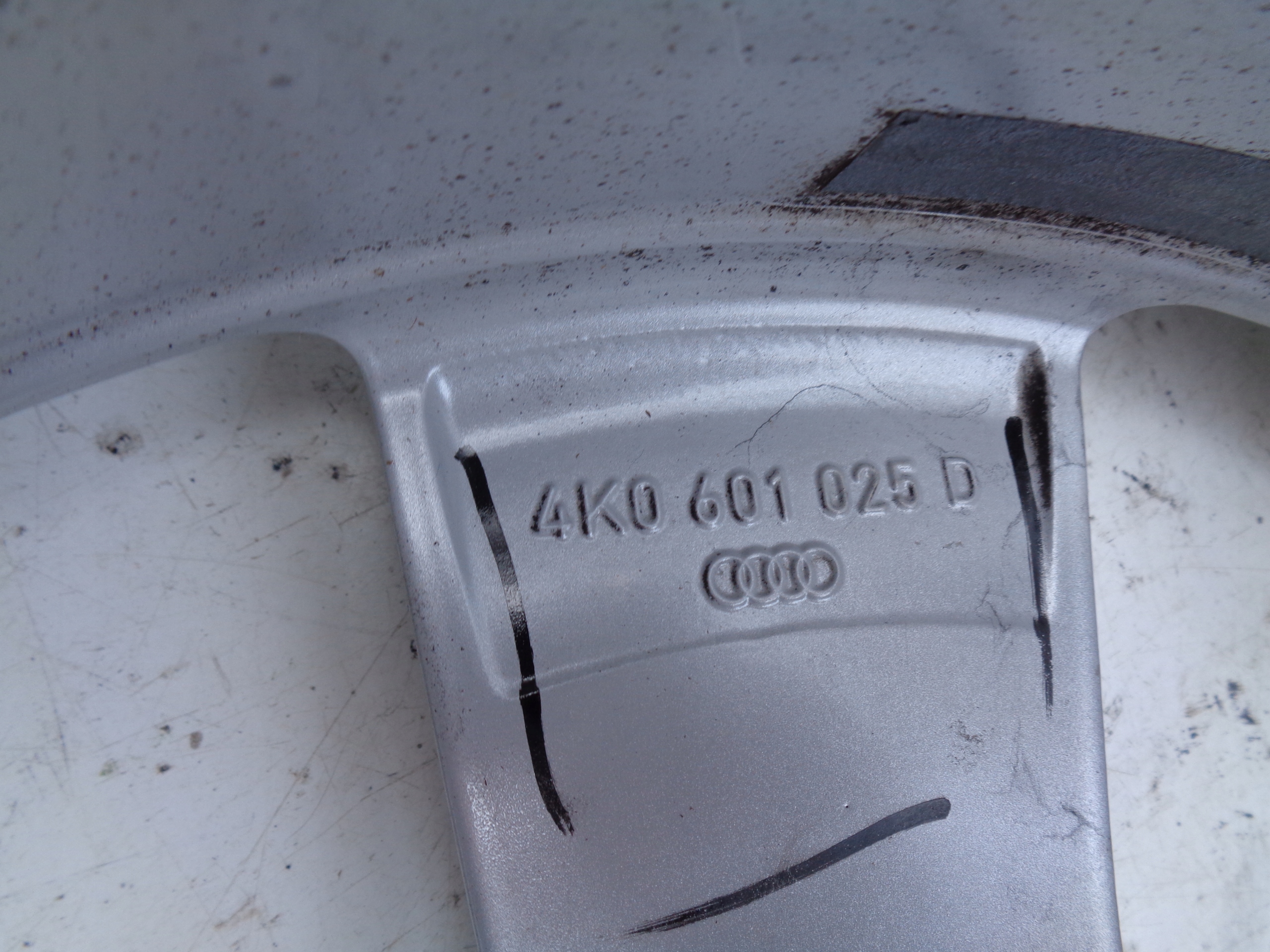 disk hliníkový AUDI 8JX18 ET39 5X112