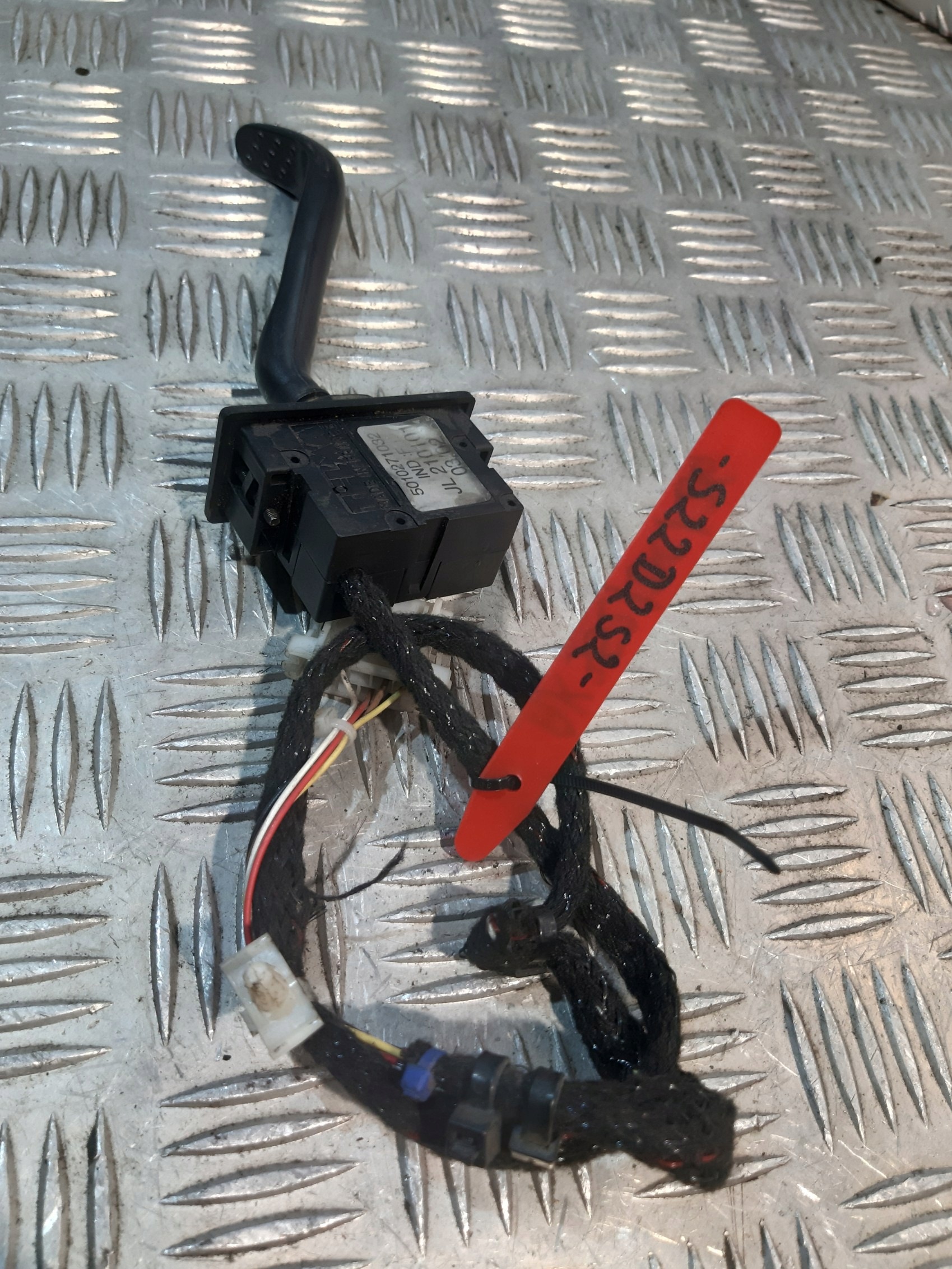 RENAULT MAGNUM 5010271032 switch INTARDERA TELMA