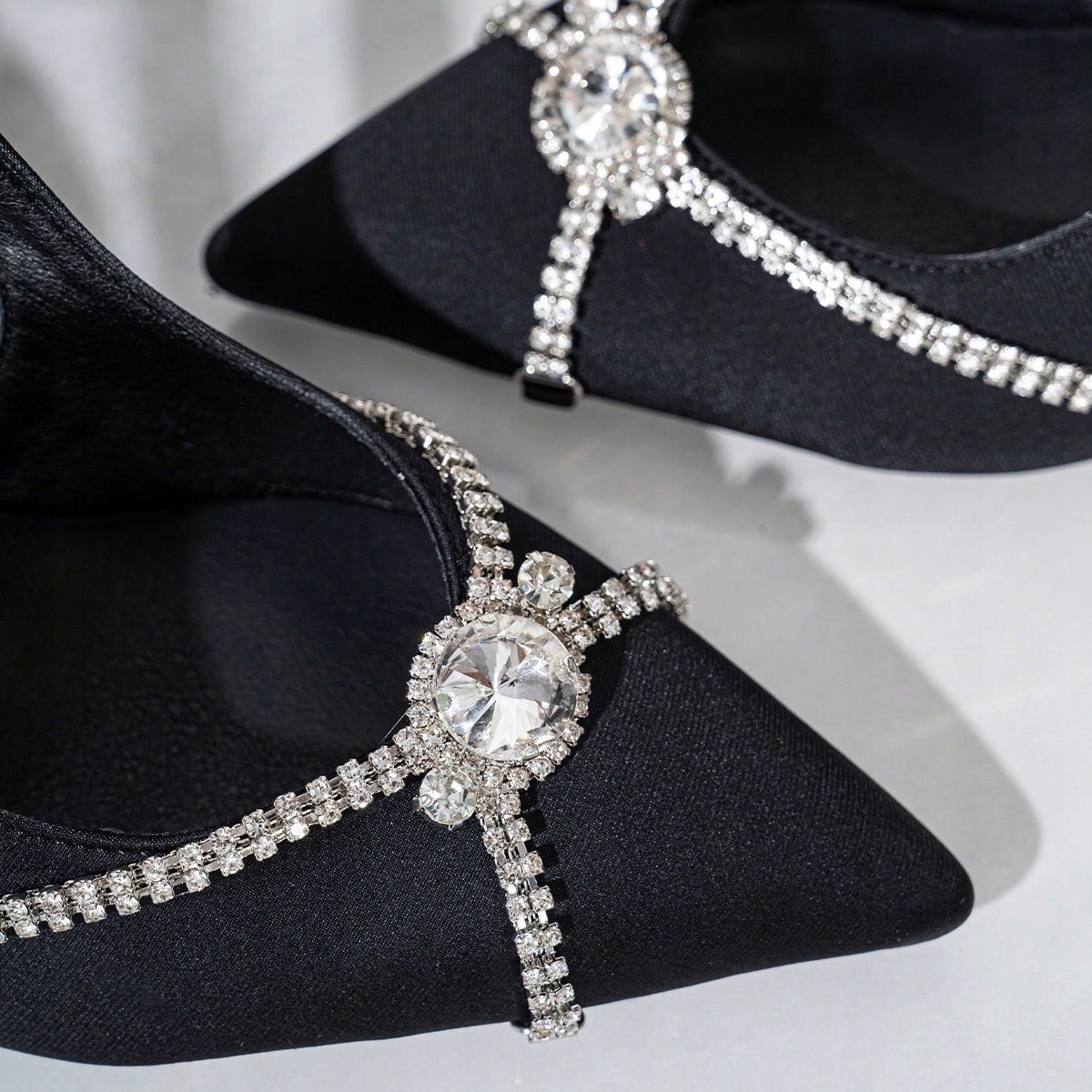 Saténové lodičky Elegantní Večerní Černé Zdobené Zirkony Shein 39