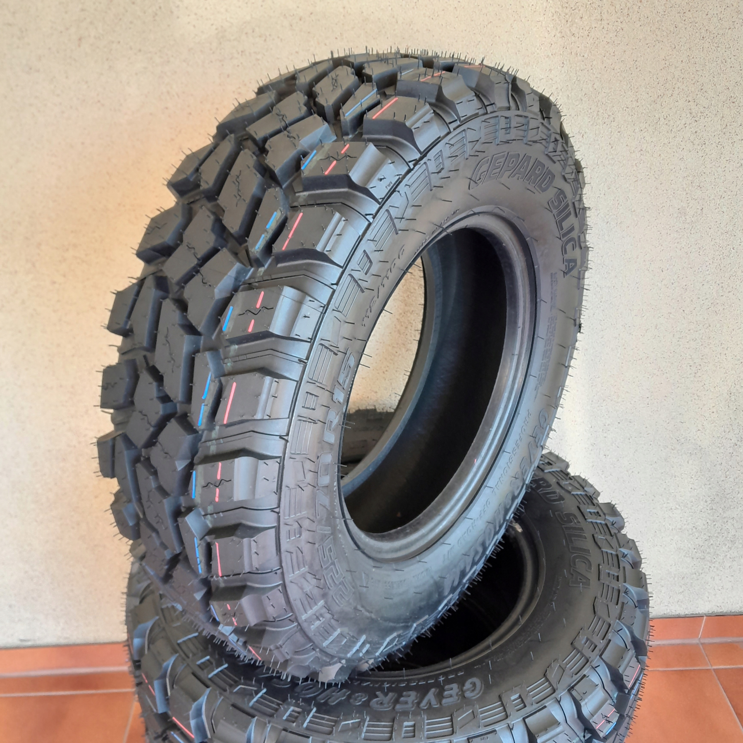 4x Opony bieżnikowane 225/70 R16 TERENOWE 4x4 M/T Model inny
