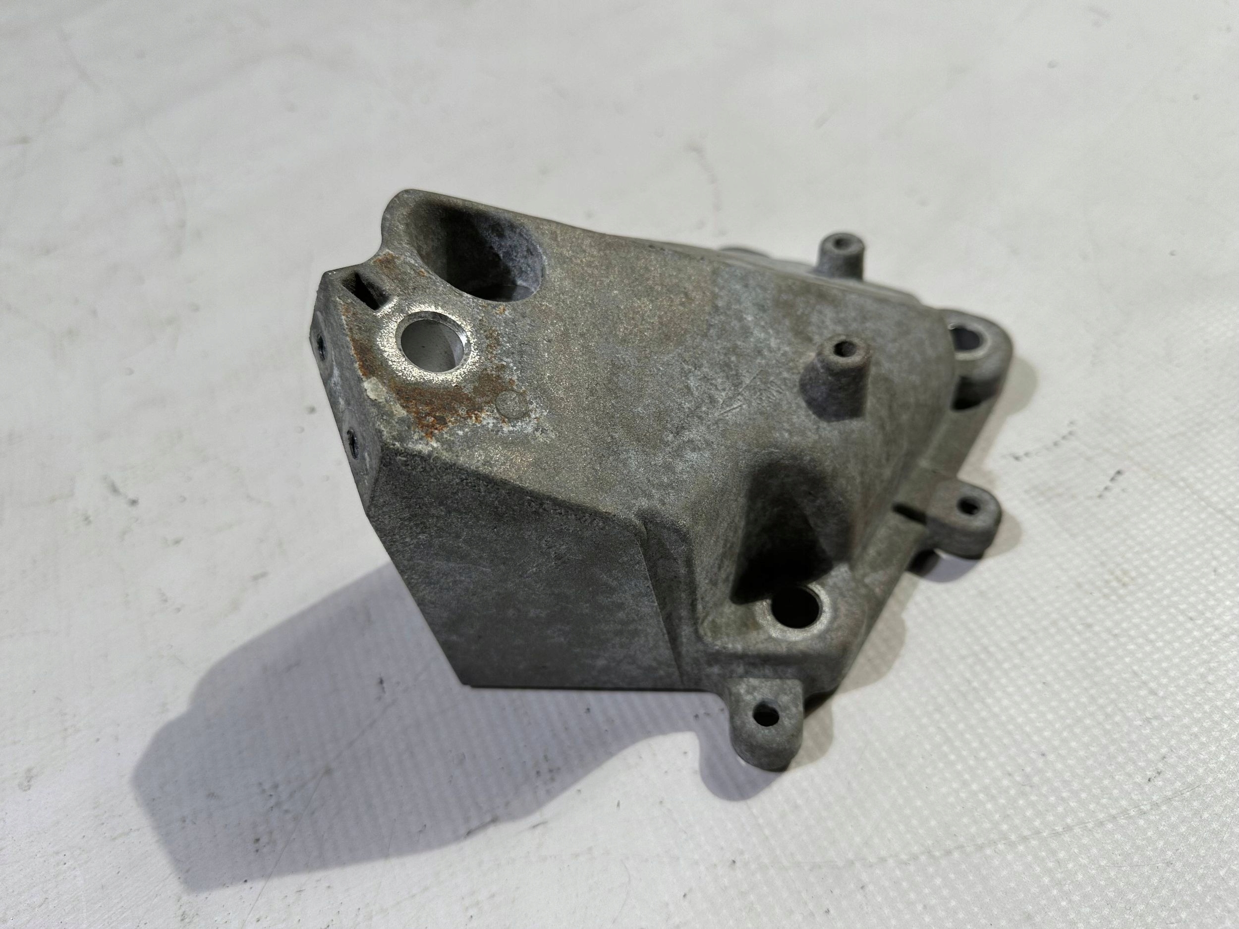 holder holder of the engine front front left Jeep Grand Cherokee WK2 2012+