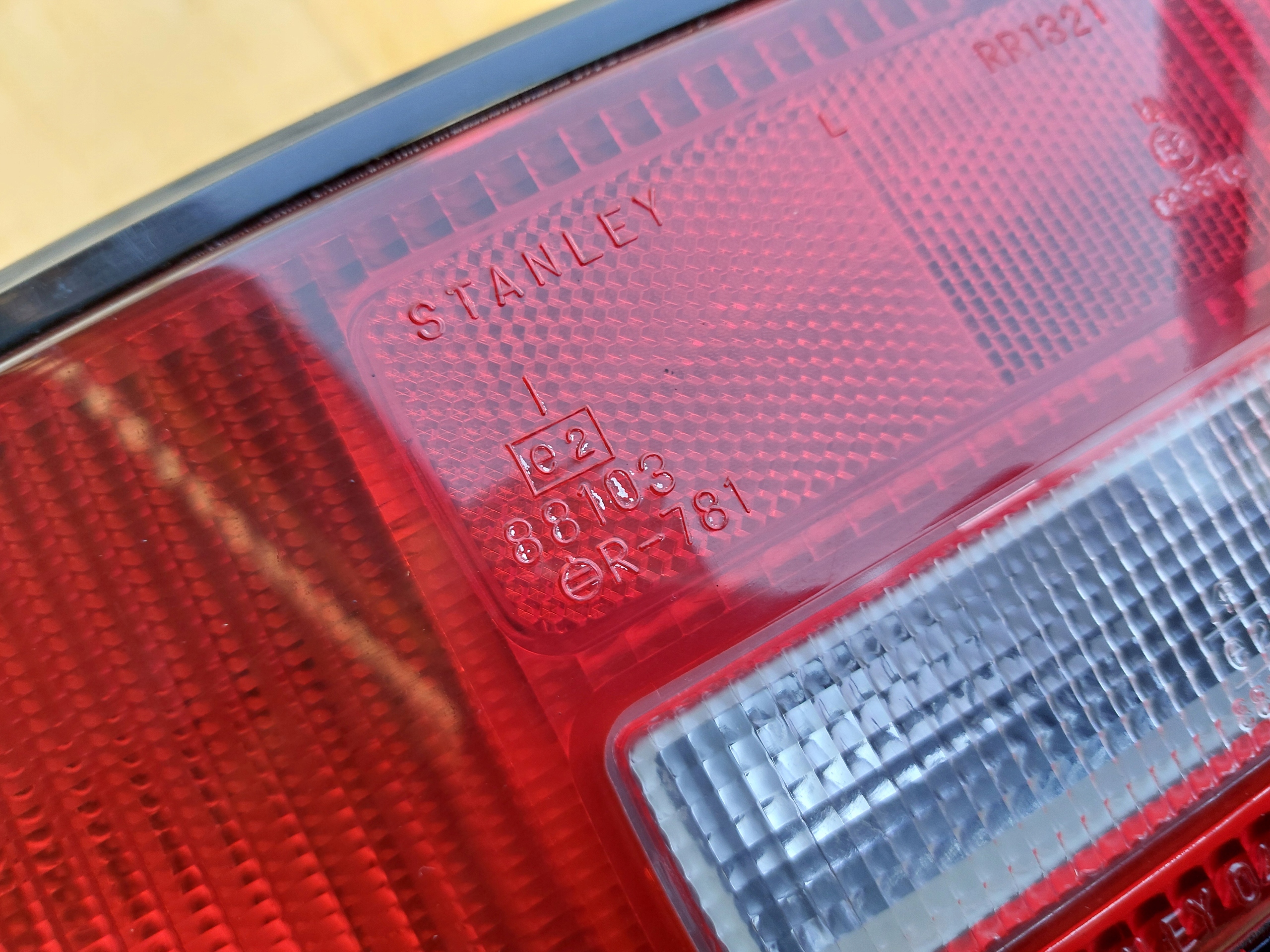 light rear part left Aston Martin DB7 VANTAGE
