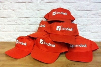 Czapka z daszkiem nadruk nadrukiem firmowa Liczba sztuk w ofercie 20 szt.