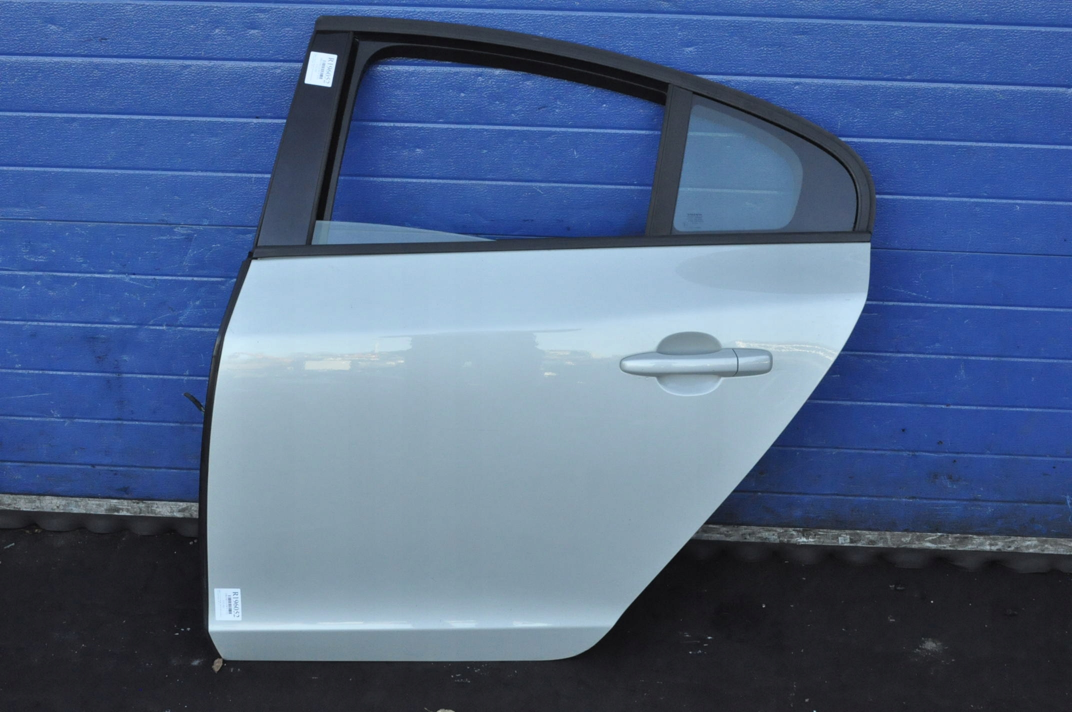 VOLVO S60 II DRZWI LEWY TYŁ TYLNE KOMPLETNE 481-16