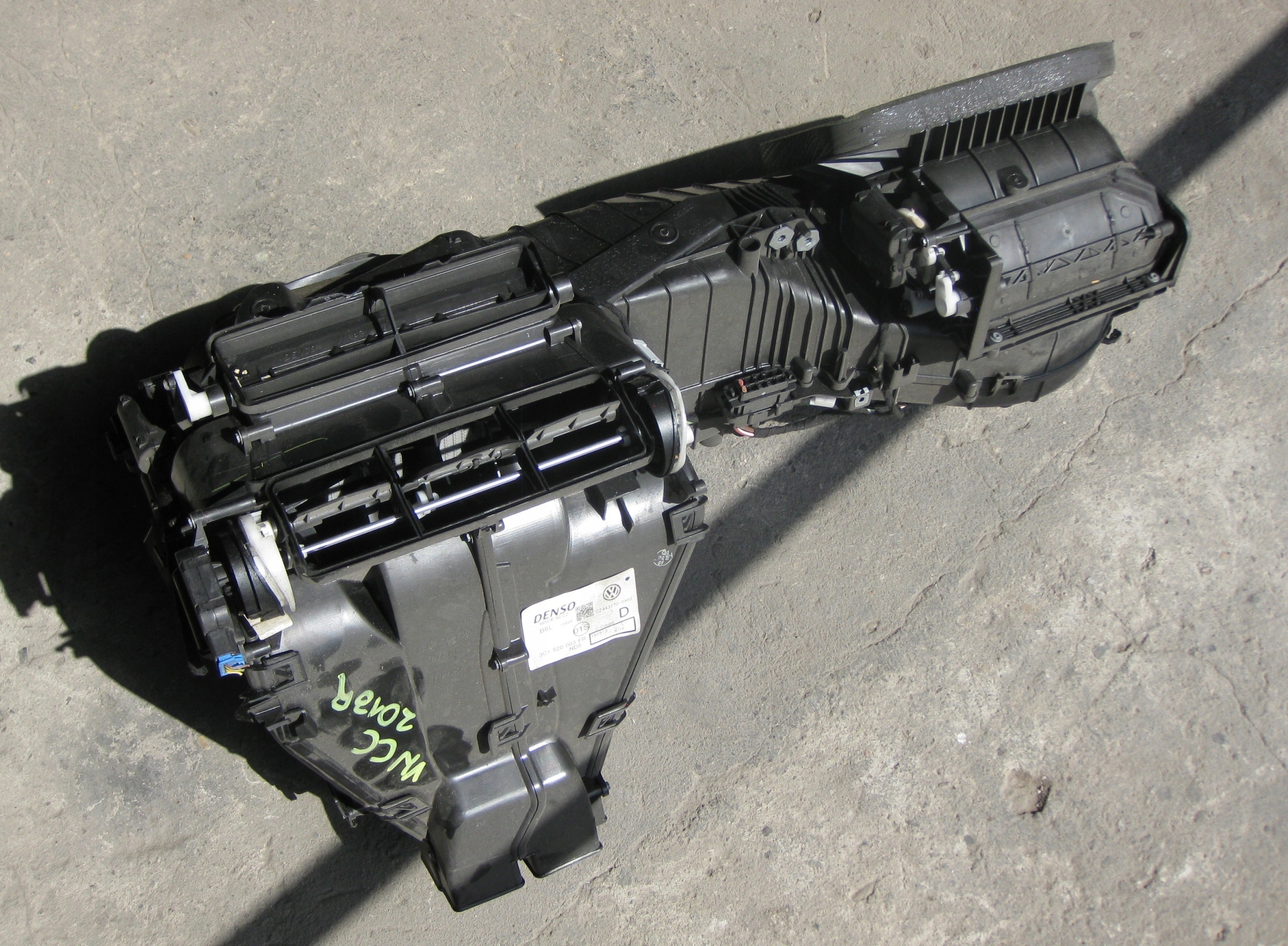 VW PASSAT B7 CC heater complete 3C1820003FR