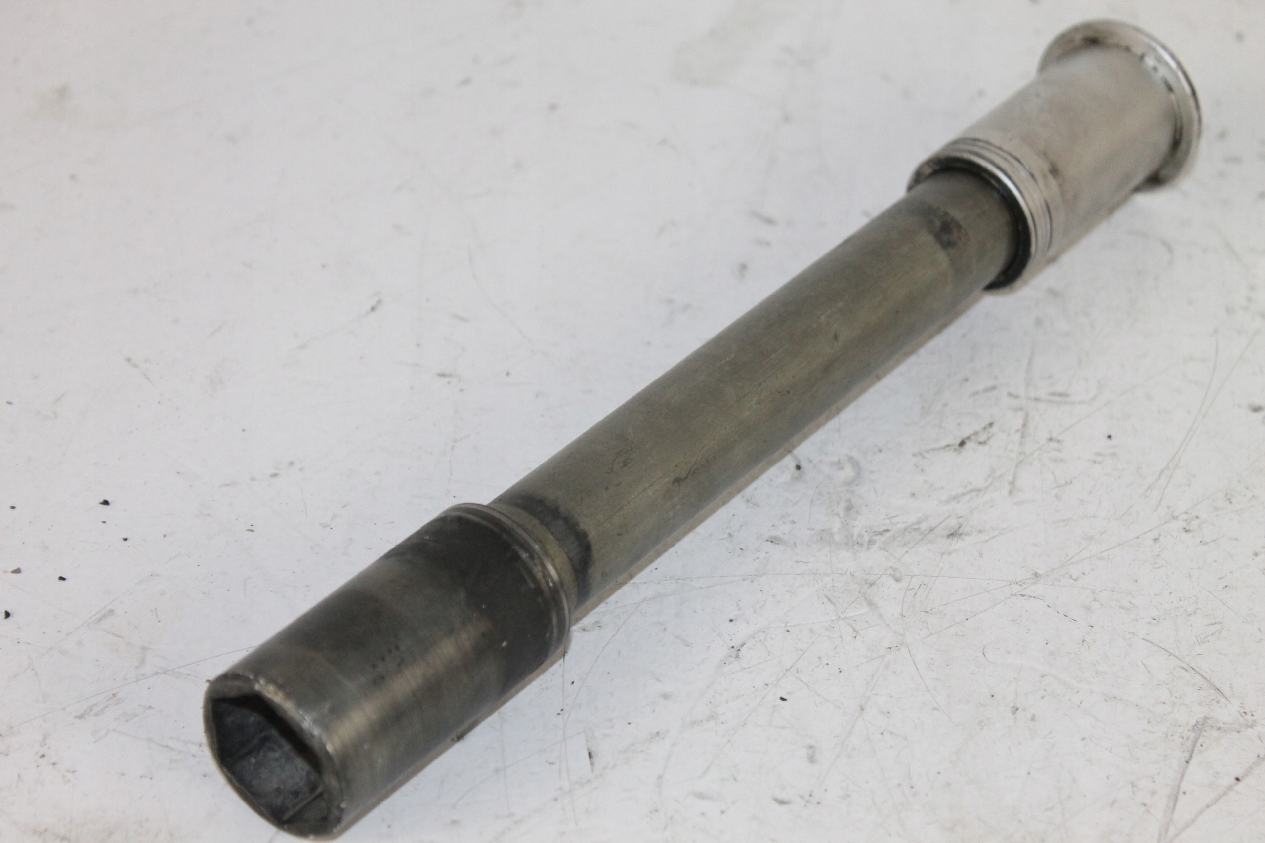 SUZUKI GSX 1400 01 08 OS OSKA PRZOD PRZEDNIA